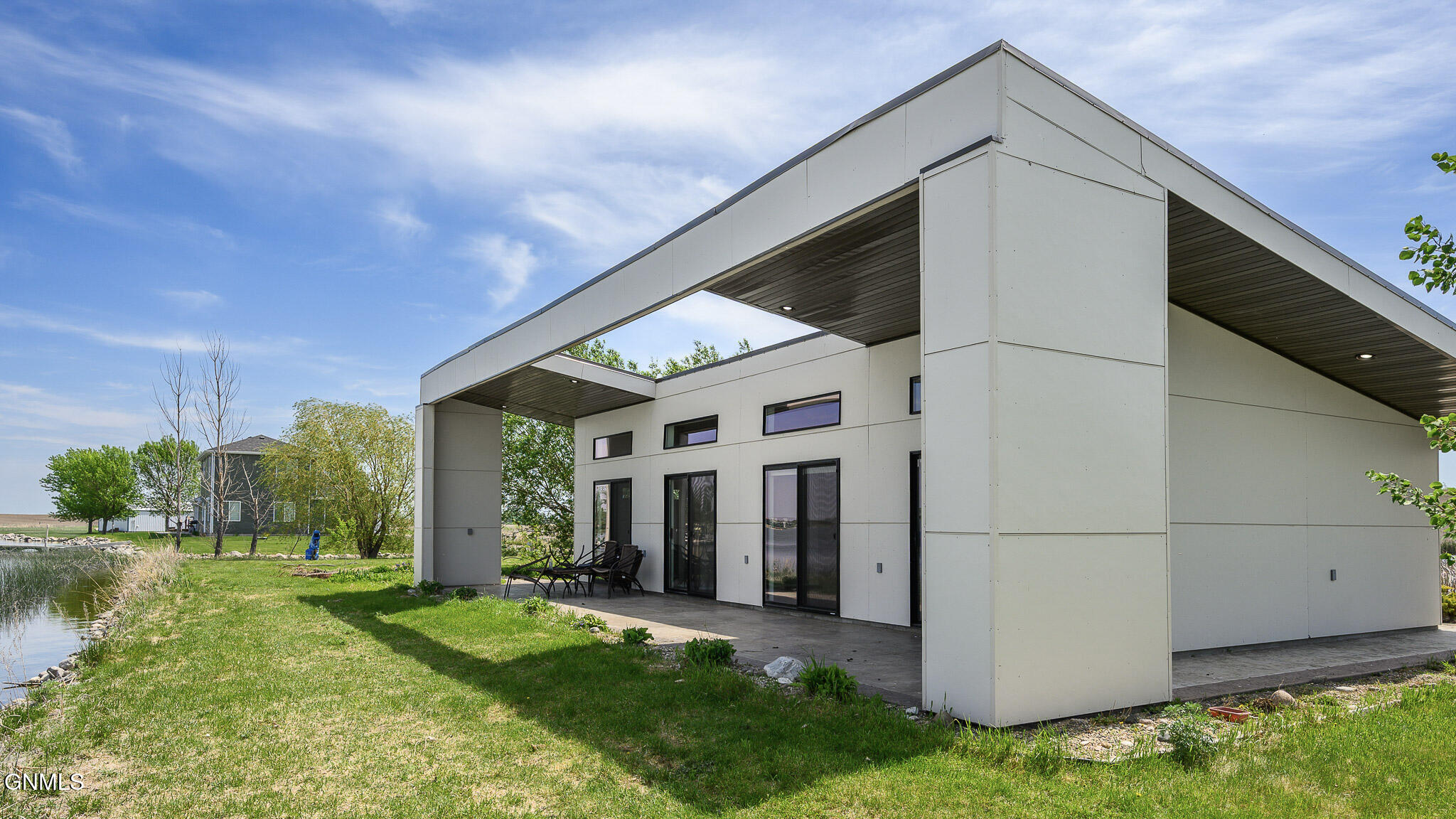 206 Shoreline Drive S, Dawson, ND 58428