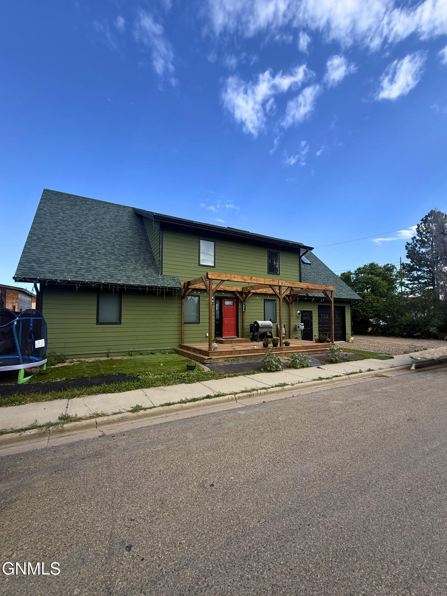 506 6th Avenue NE, Sidney, MT 59270