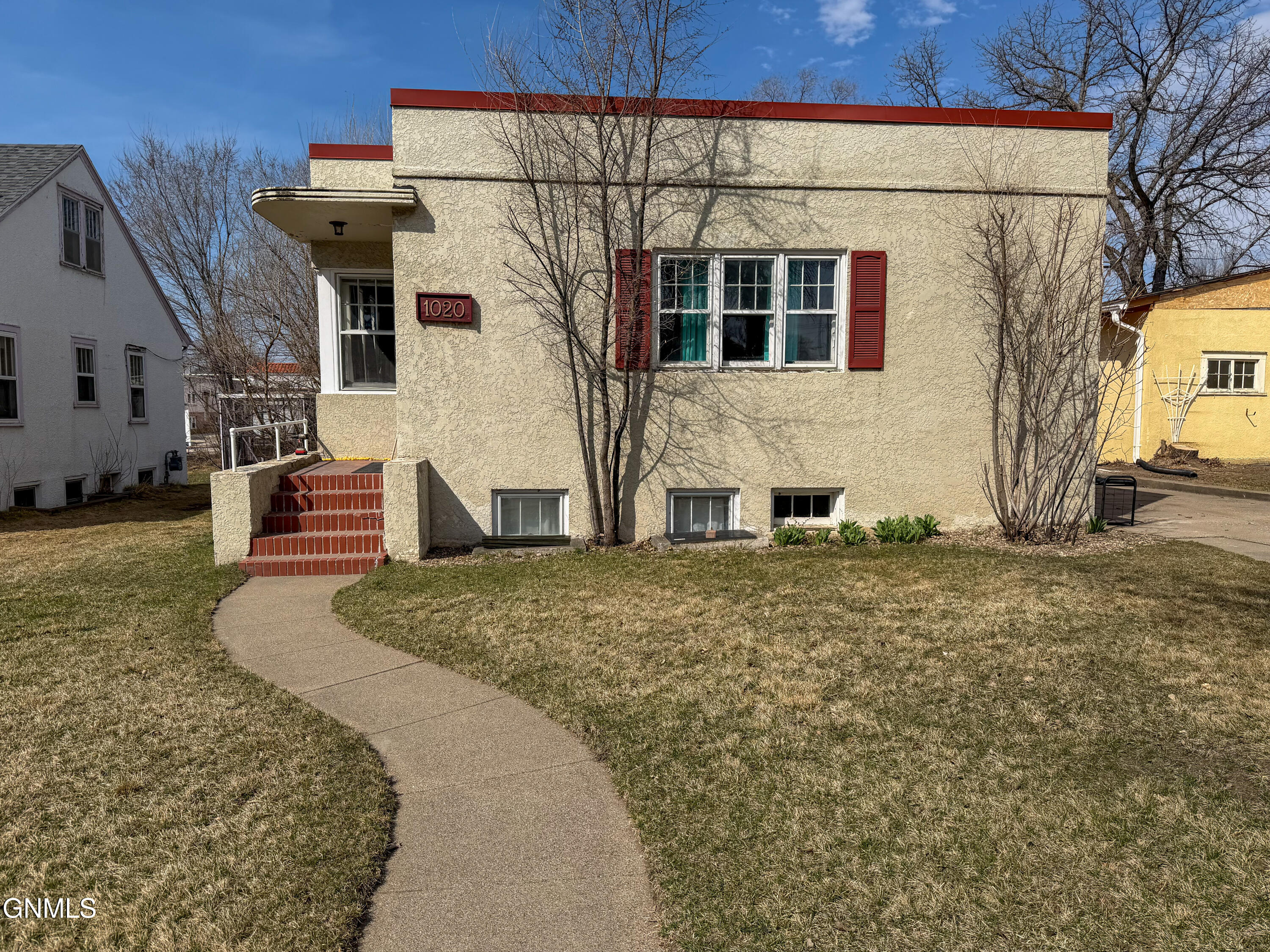 1020 7th Street, Bismarck, ND 58501