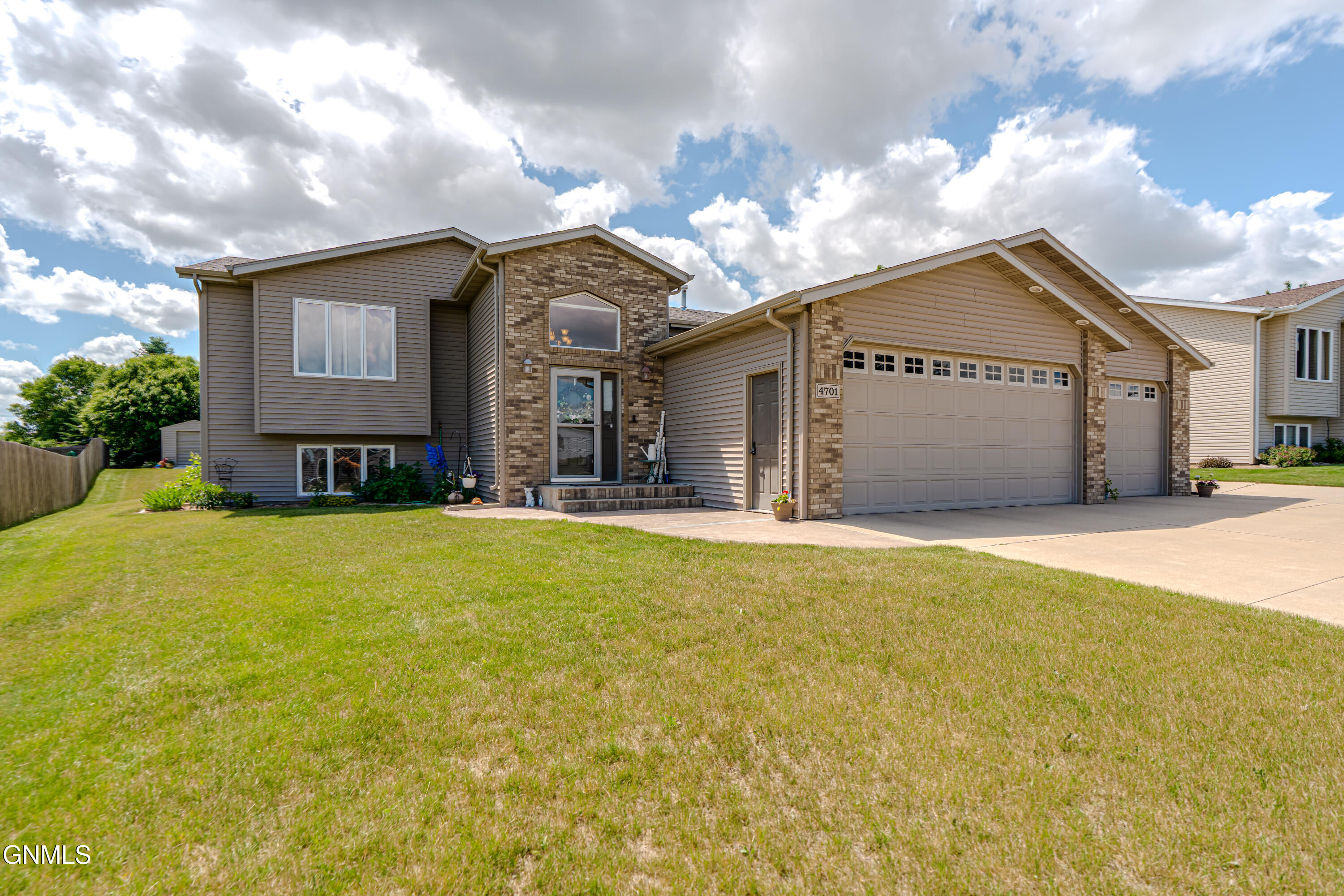 4701 Kost Drive, Bismarck, ND 58503
