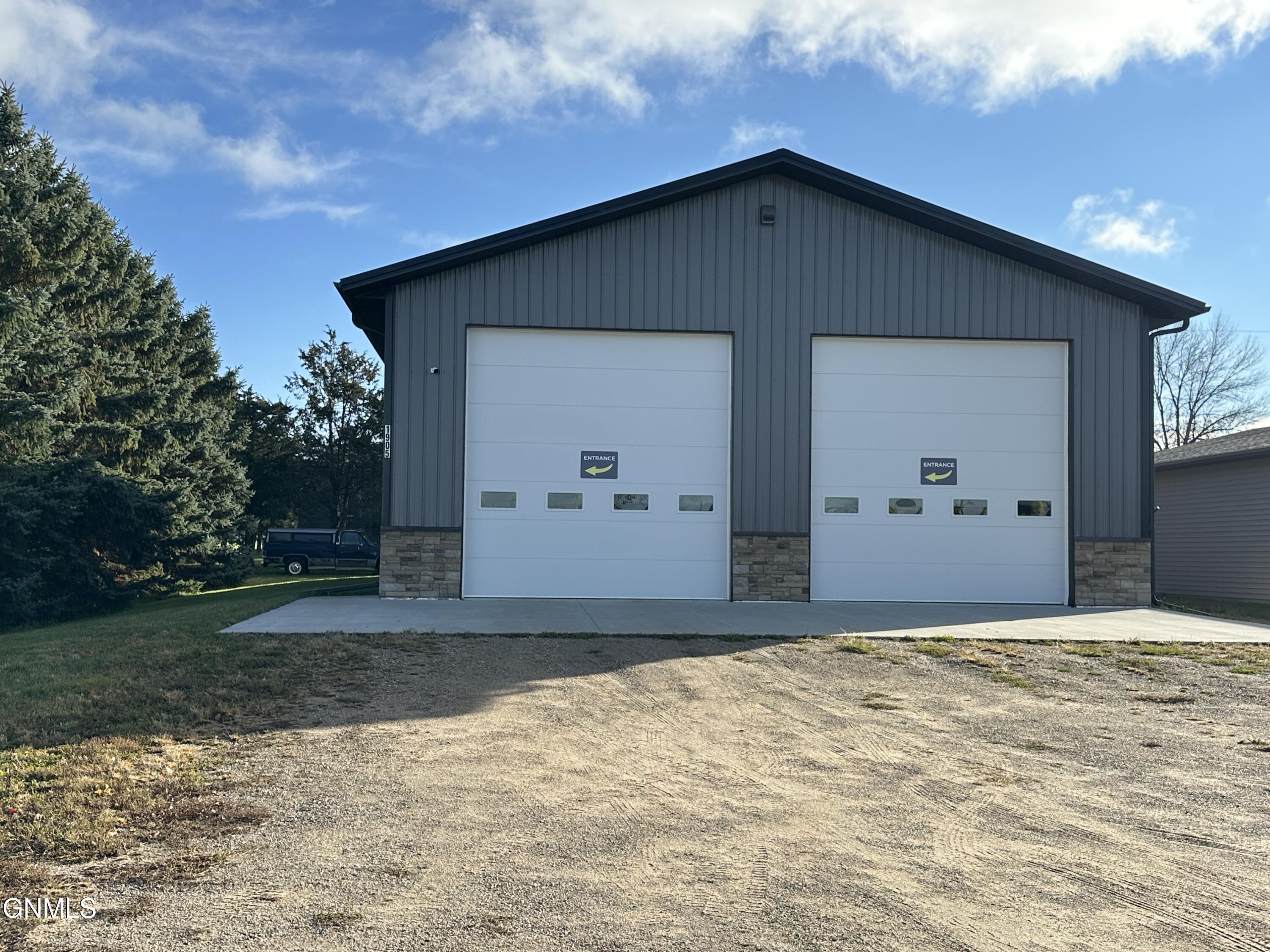 1905 5th Avenue SW, Jamestown, ND 58401