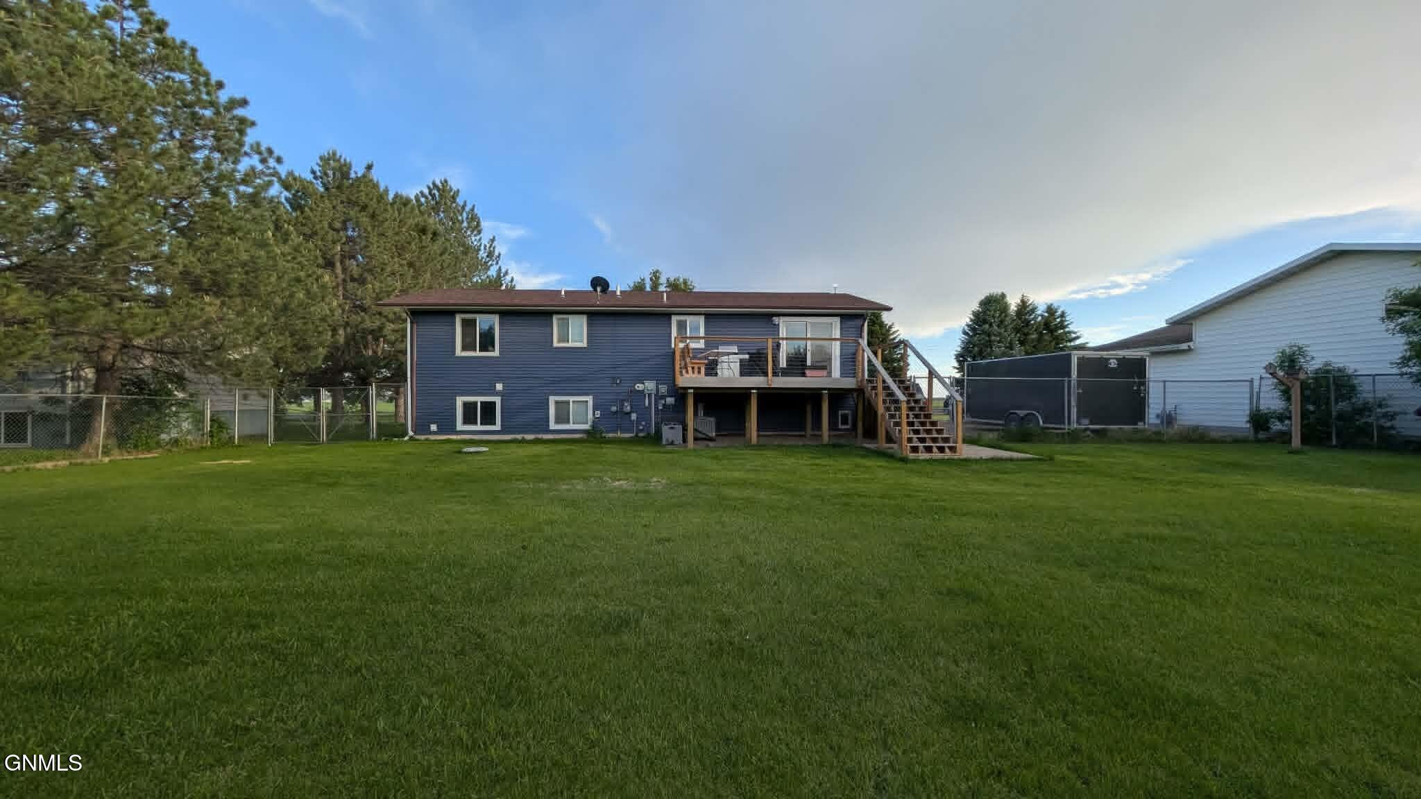 1807 14th Street SW, Sidney, MT 59270