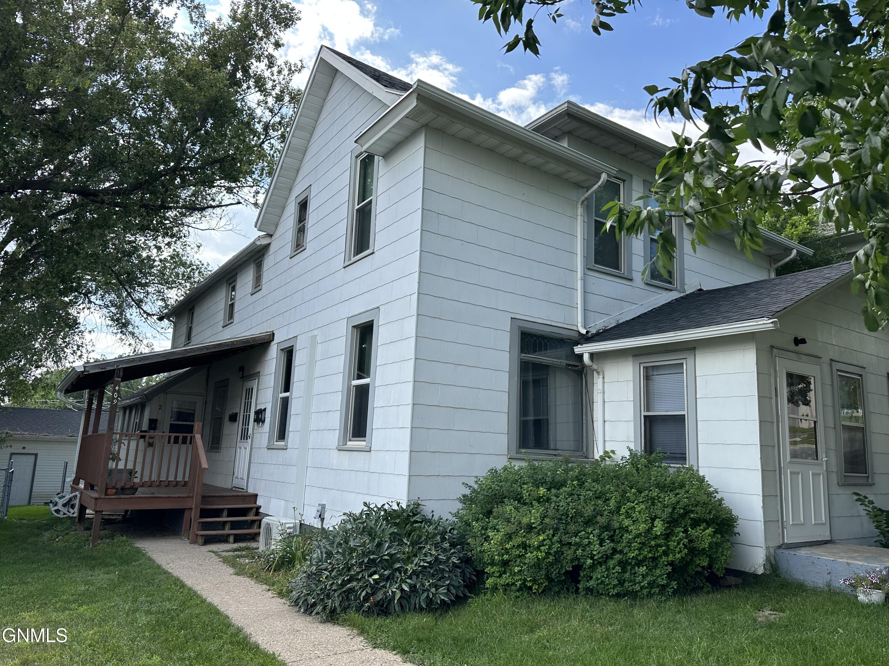 409 Collins Avenue, Mandan, ND 58554