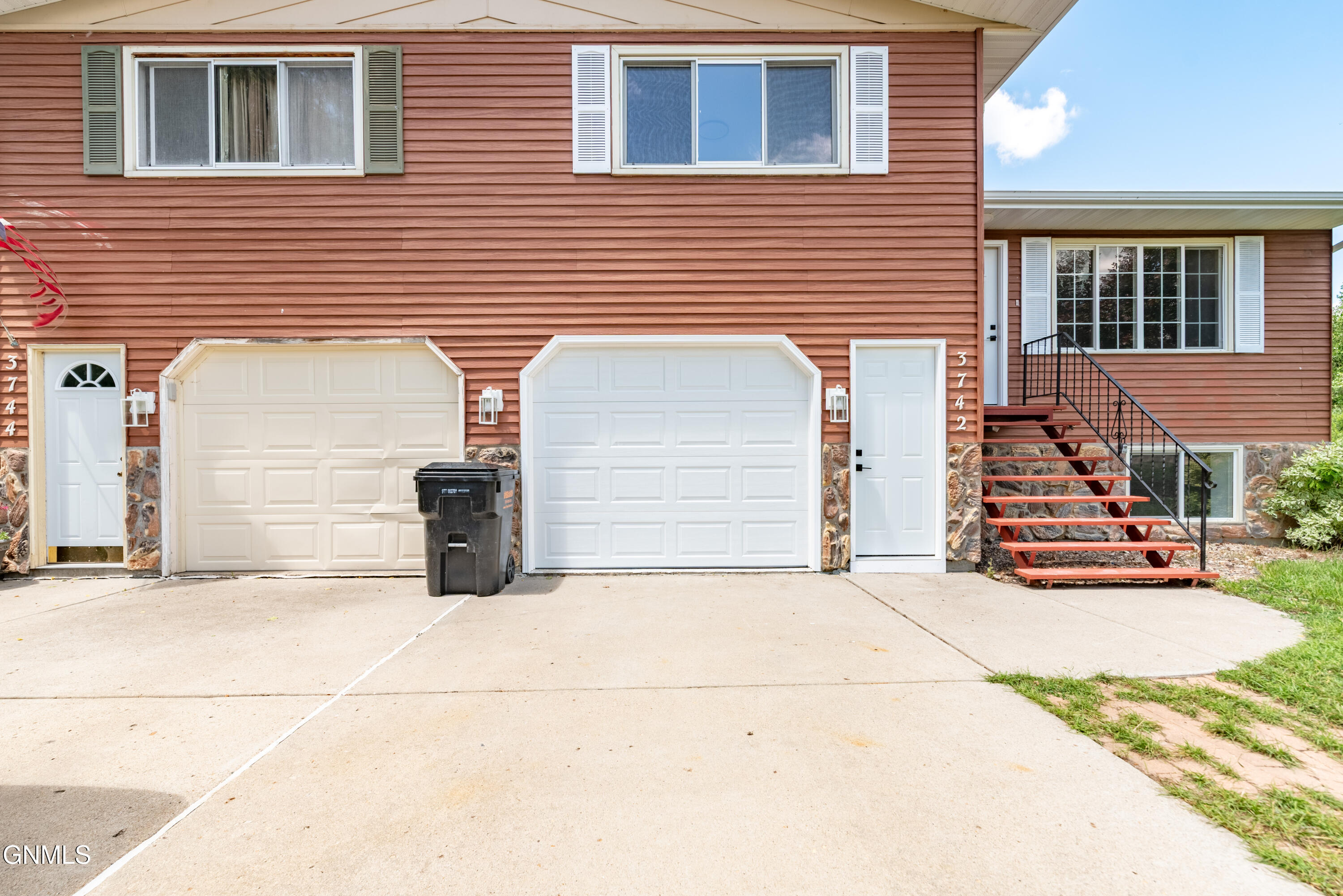 3742 Regent Drive, Bismarck, ND 58504