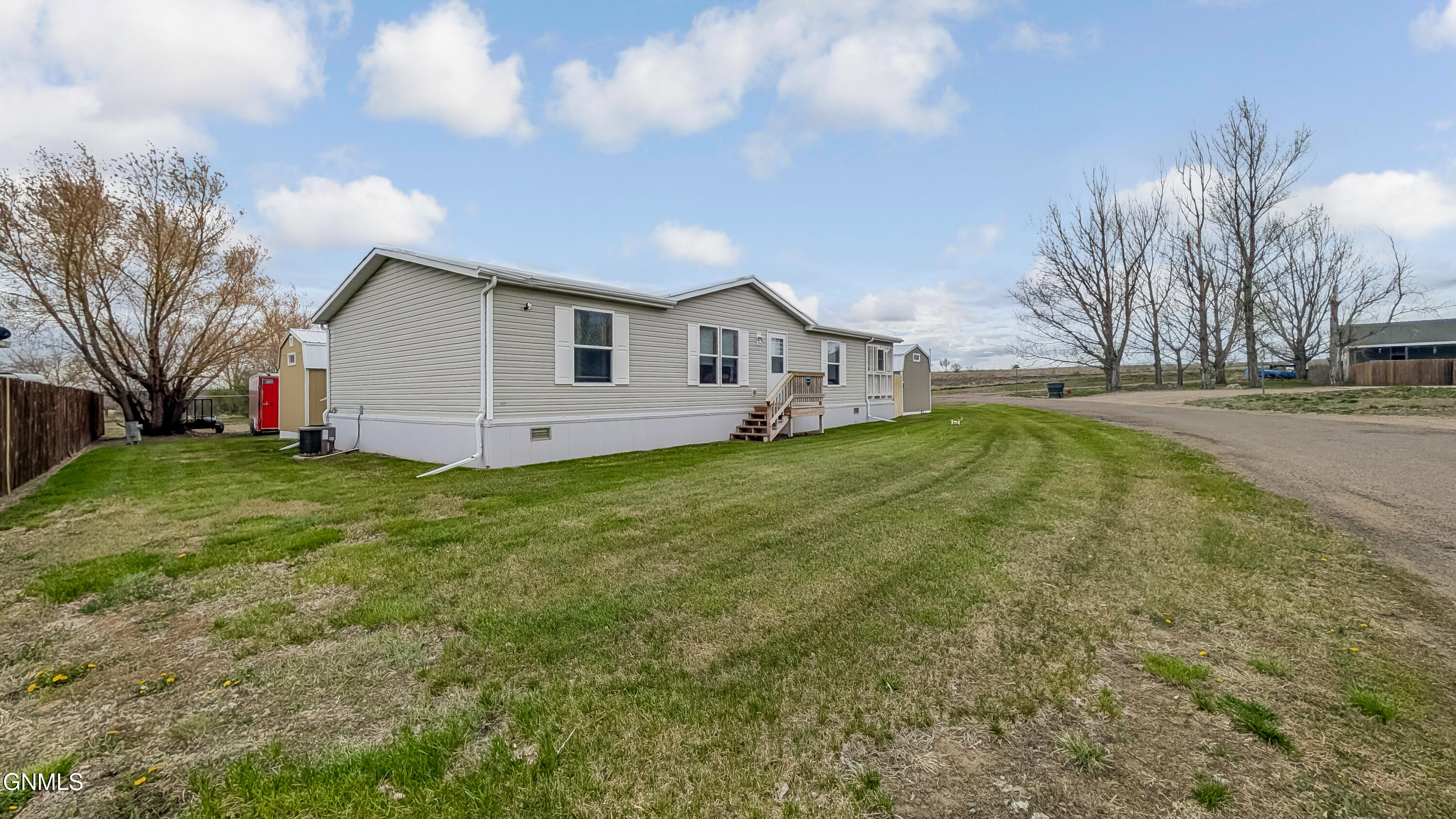 3227 3rd Street NW, Sidney, MT 59270