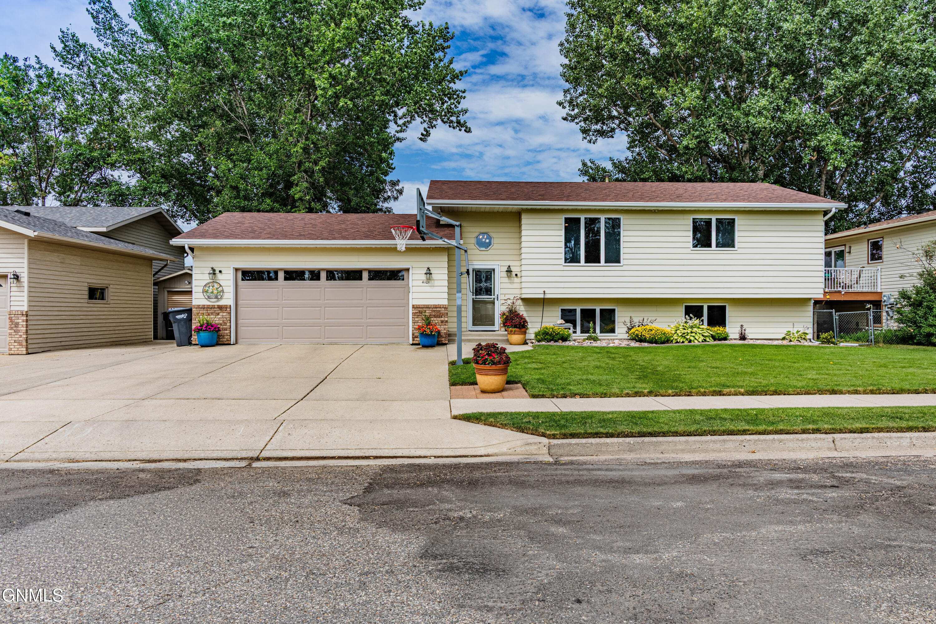 4101 35th Avenue NW, Mandan, ND 58554