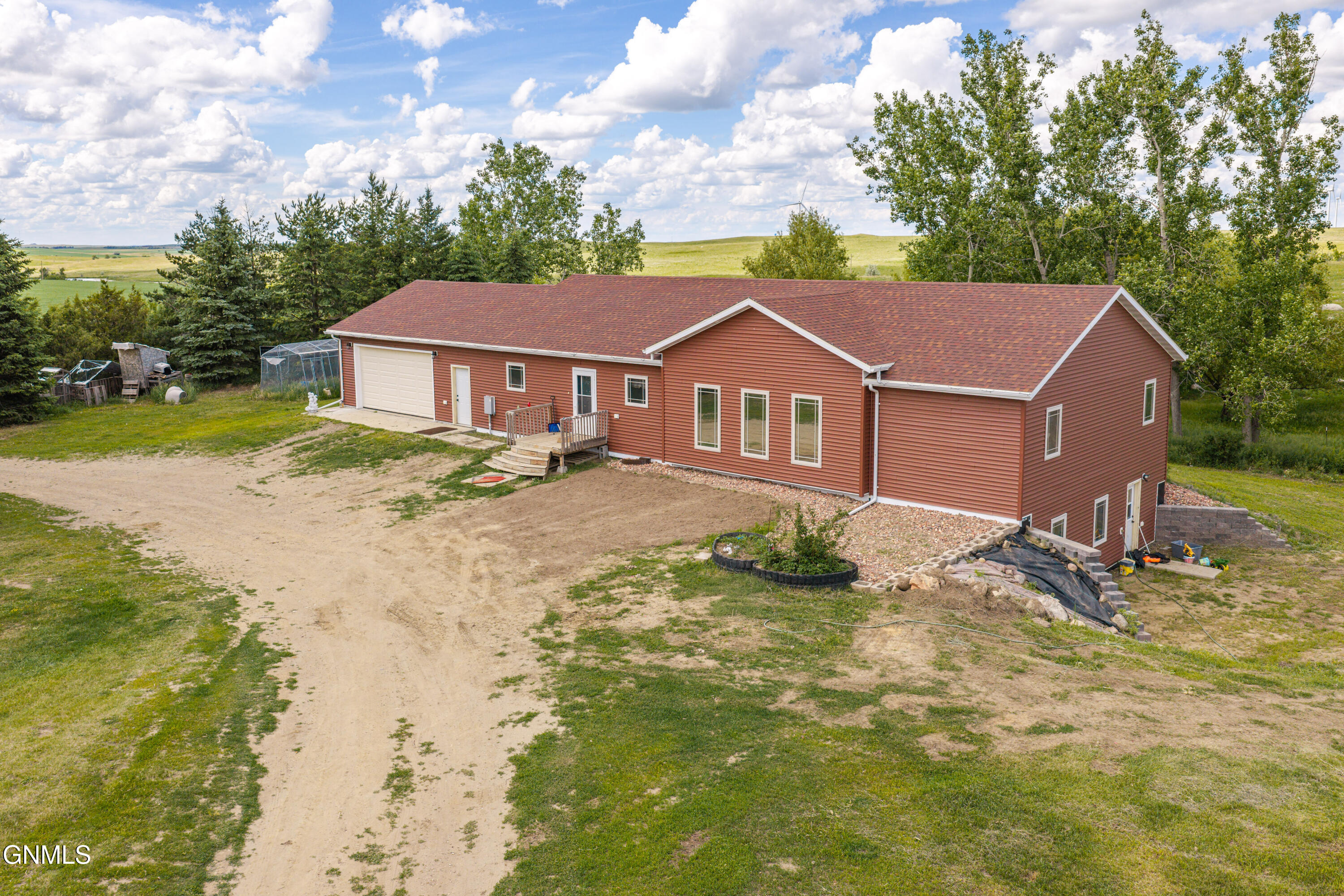 2730 58th Avenue SW, Beulah, ND 58523