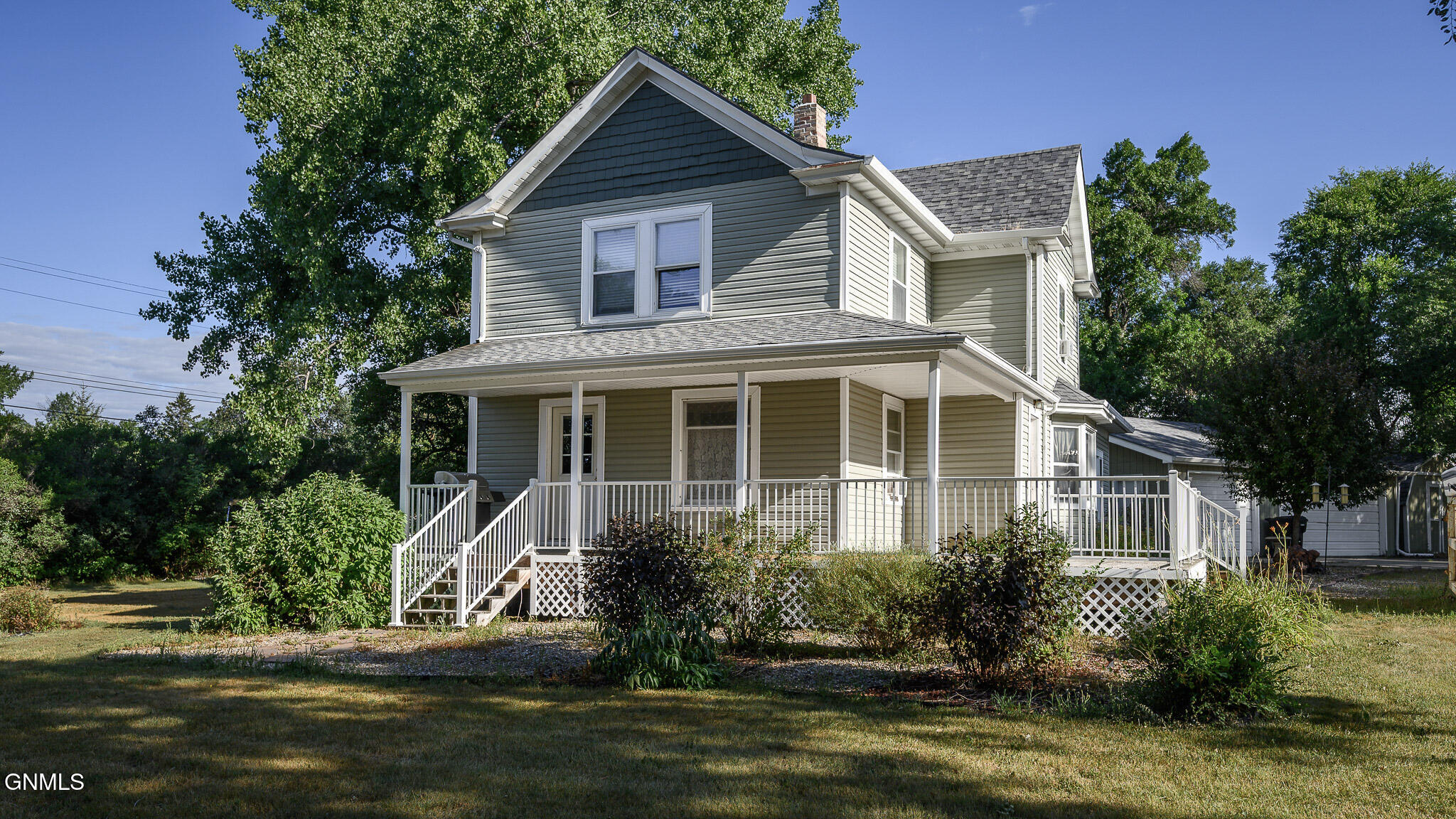 224 1st Street E, Center, ND 58530