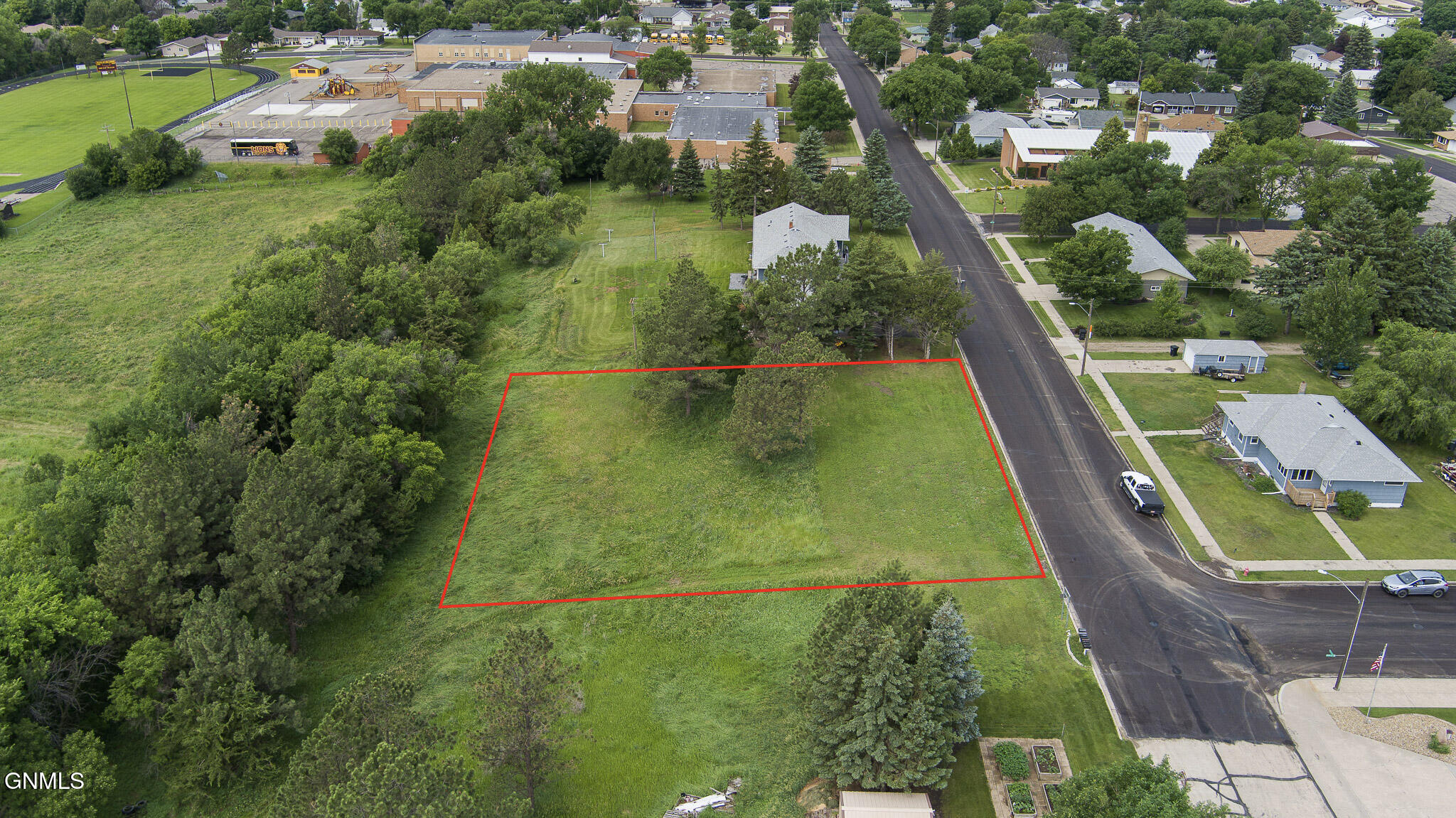 000 Maple Avenue, Linton, ND 58552
