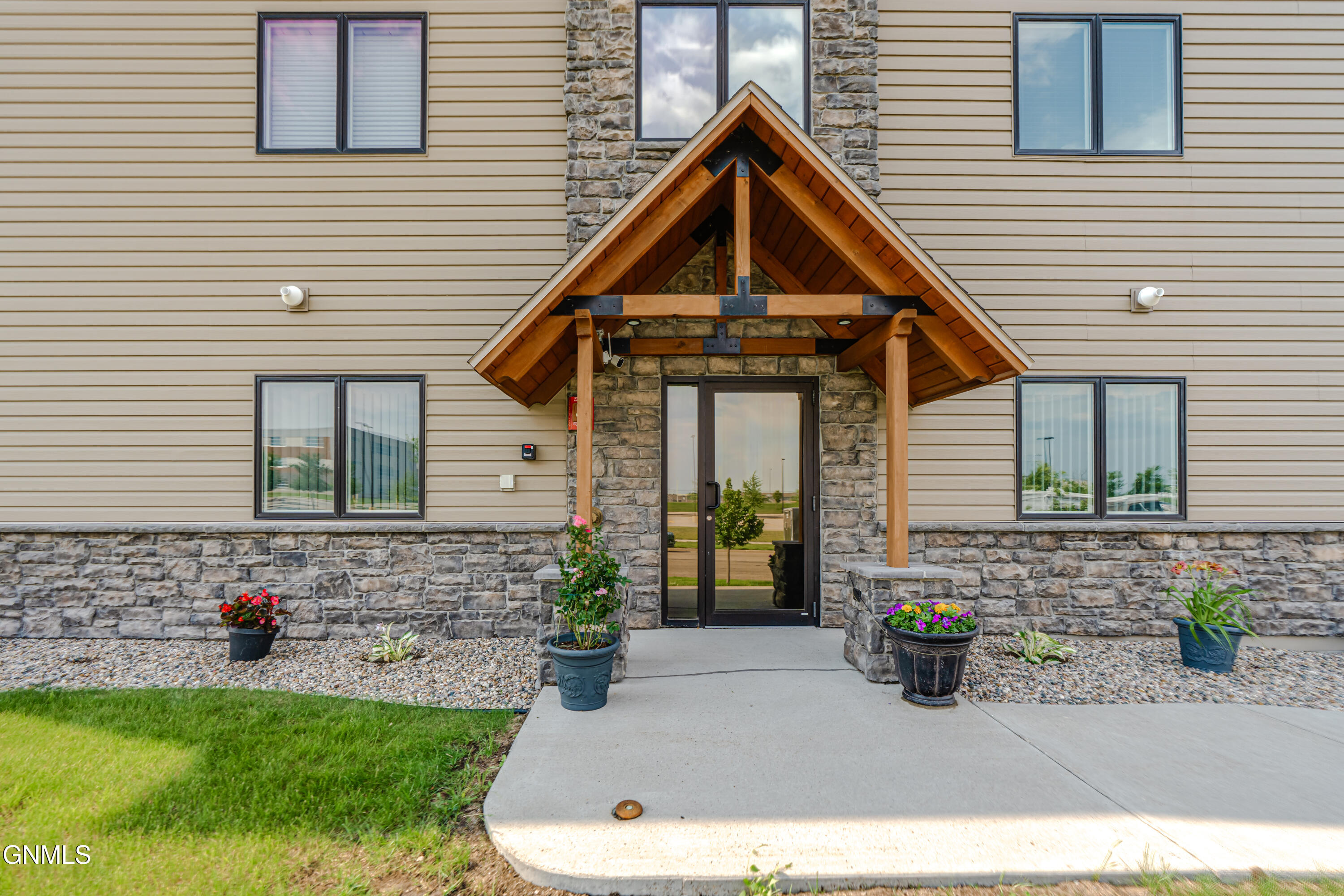 3419 Hamilton Street, 9, Bismarck, ND 58503