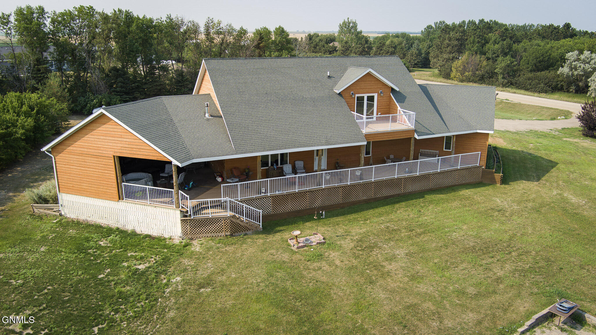 870 36th Avenue NW, Coleharbor, ND 58531