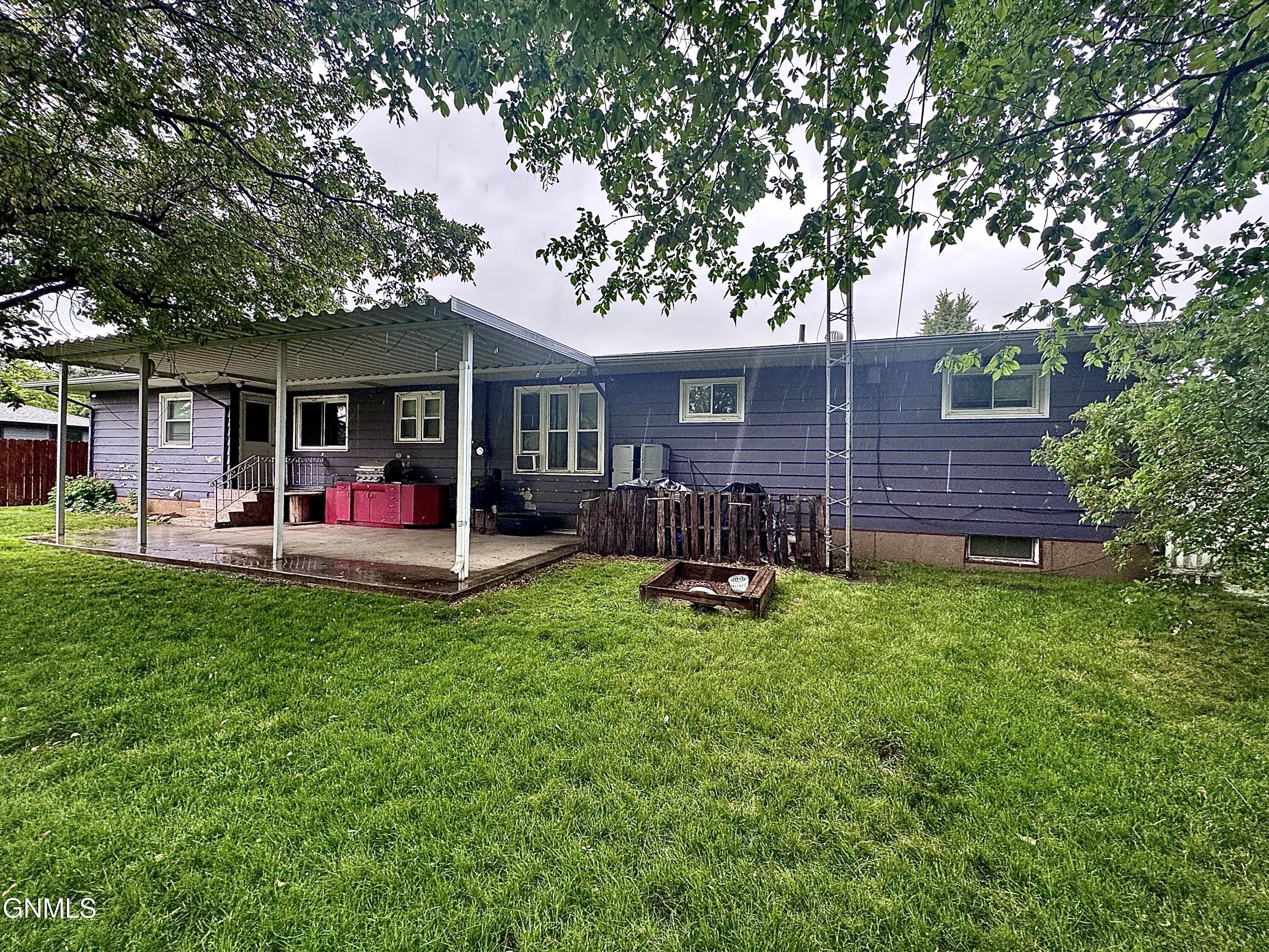 114 3rd Avenue N, Fessenden, ND 58438