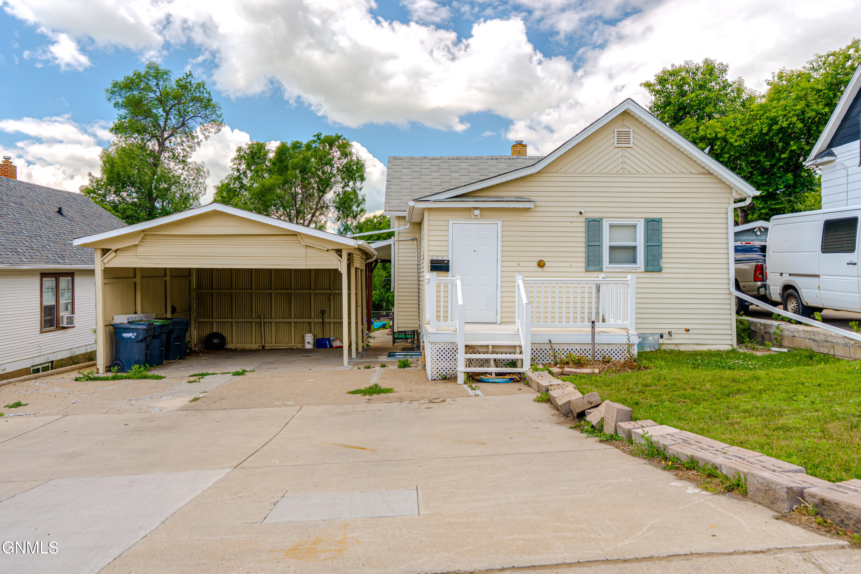 505 Collins Avenue, Mandan, ND 58554