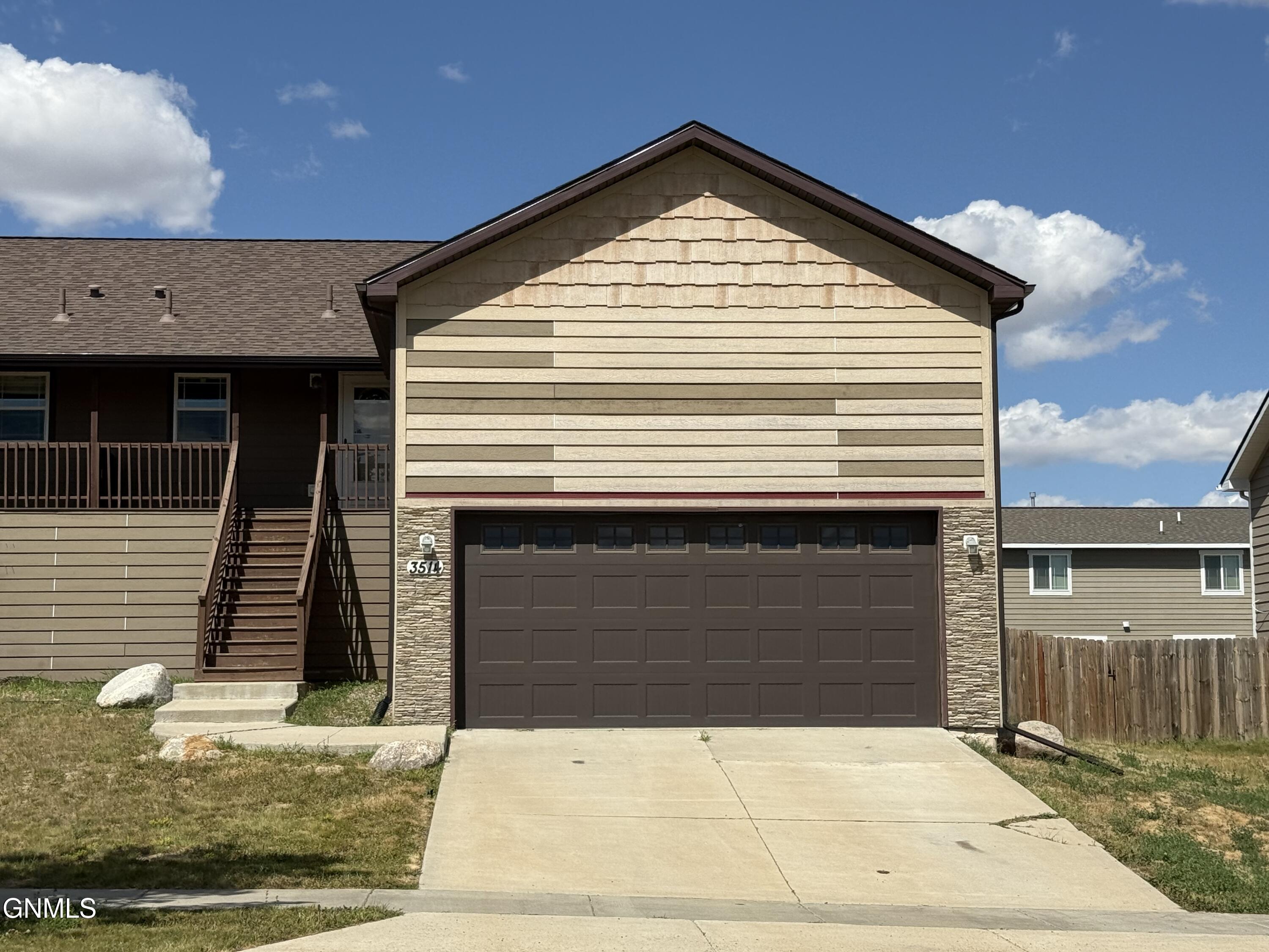 3514 10th Avenue NE, Watford City, ND 58854
