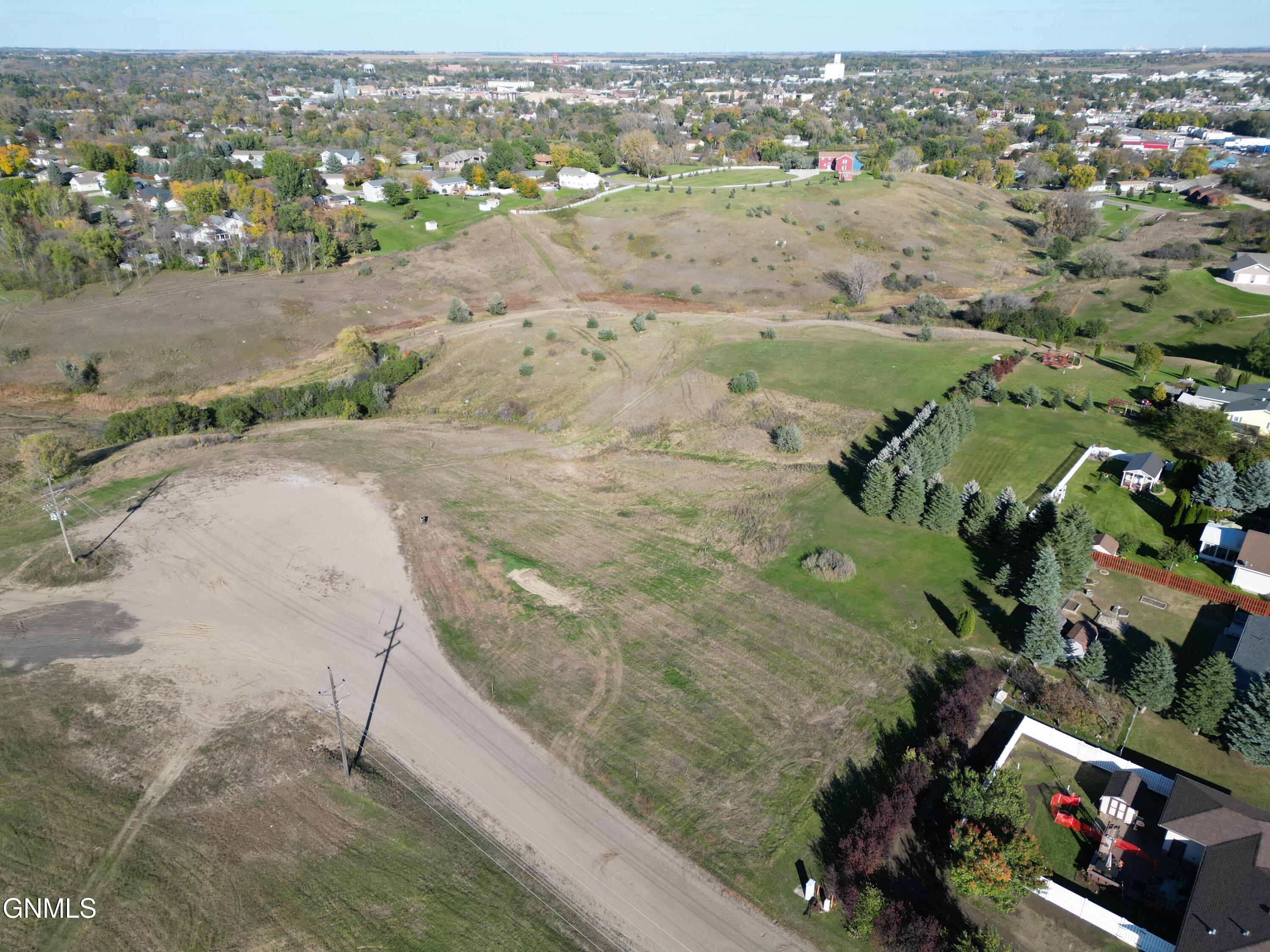 1207 11th Avenue SW, Jamestown, ND 58401