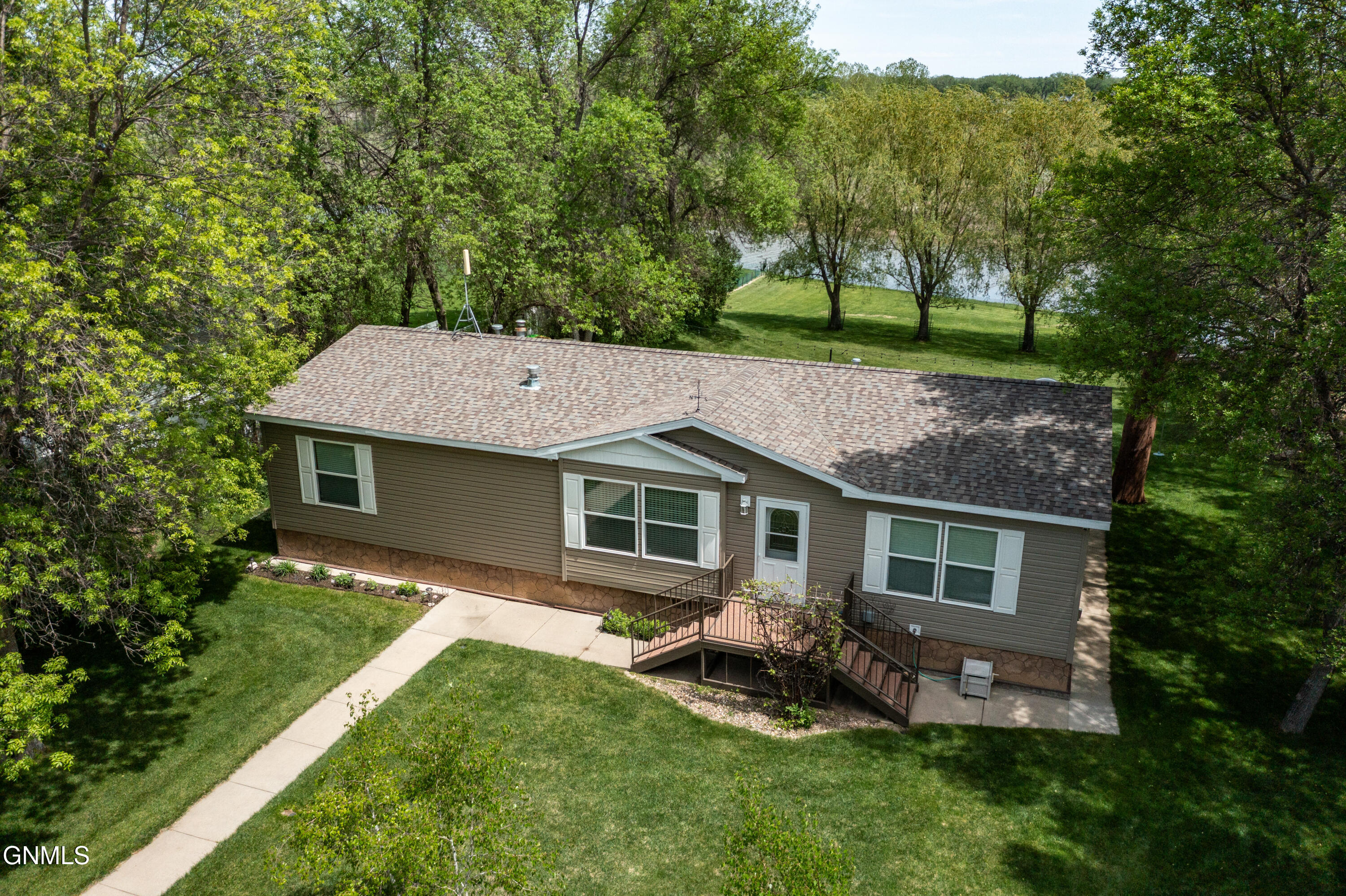 8550 Willow Road N, Mandan, ND 58554