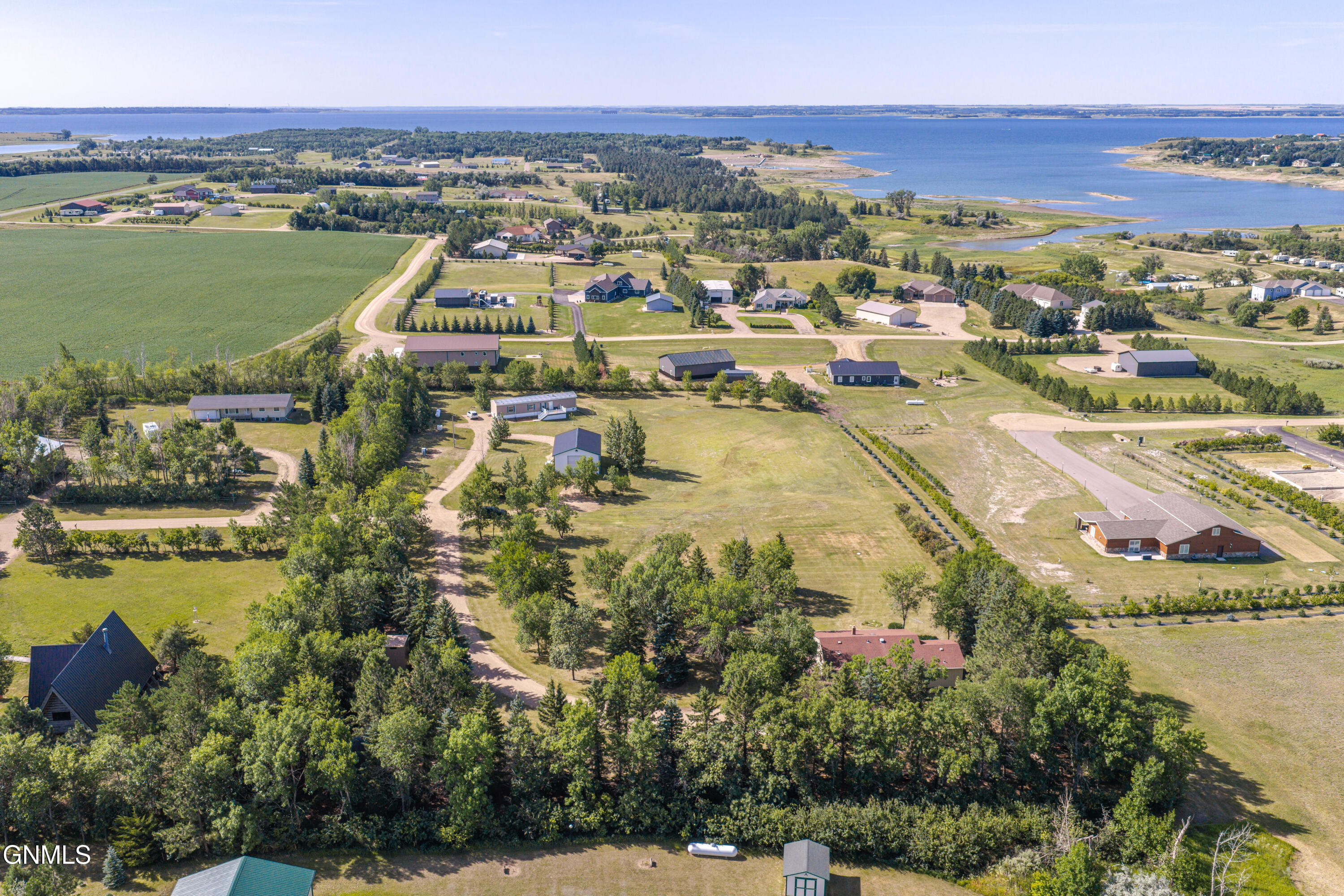 4113 13v Street NW, Garrison, ND 58540