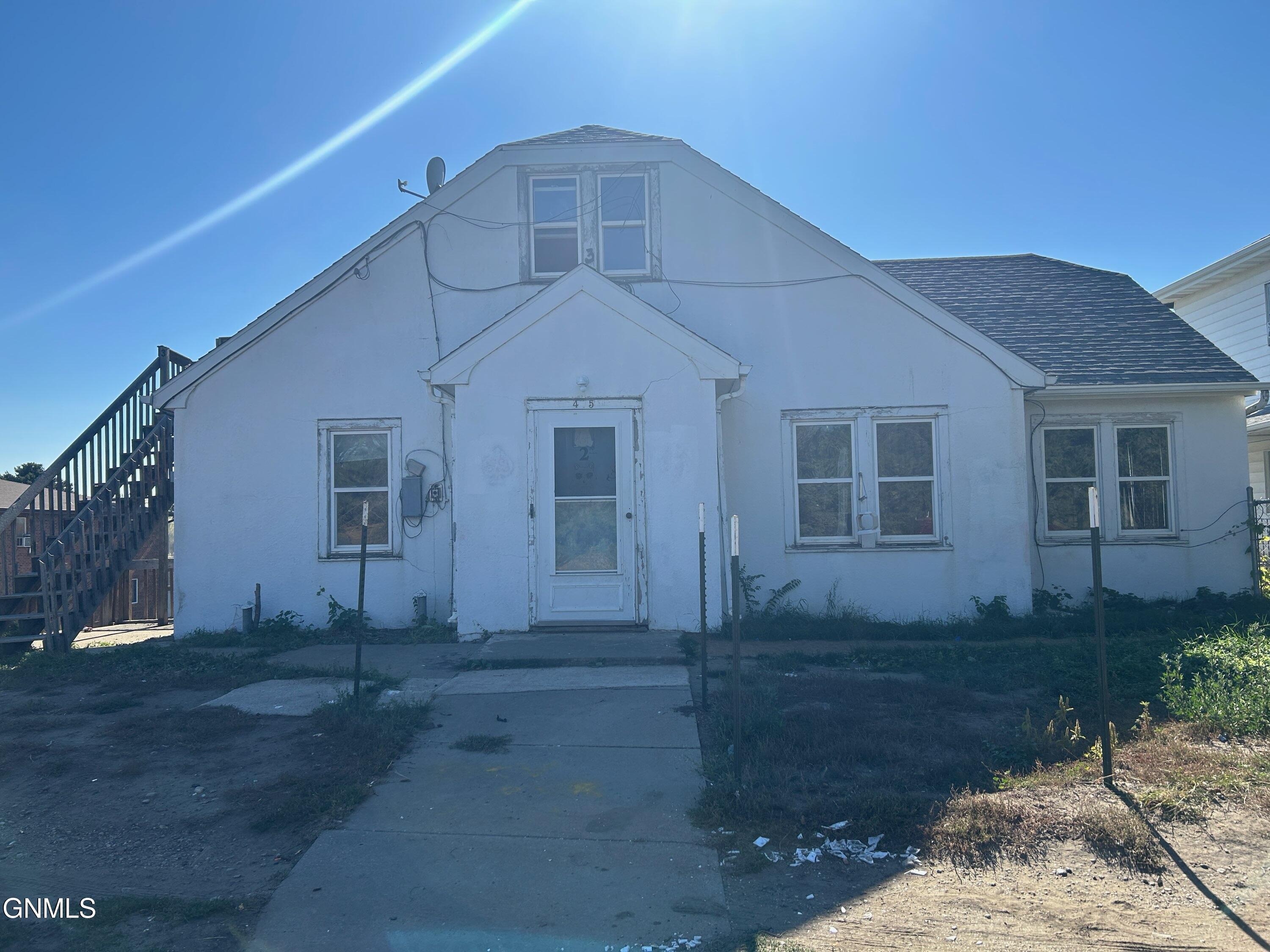 415 Memorial Highway, Bismarck, ND 58504
