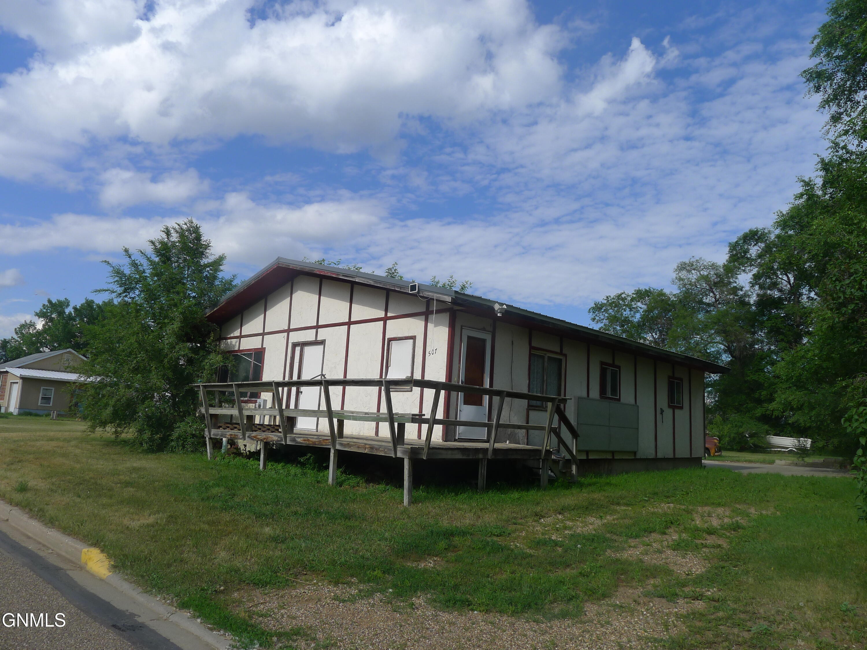 507 Lyon Street, Stanton, ND 58571