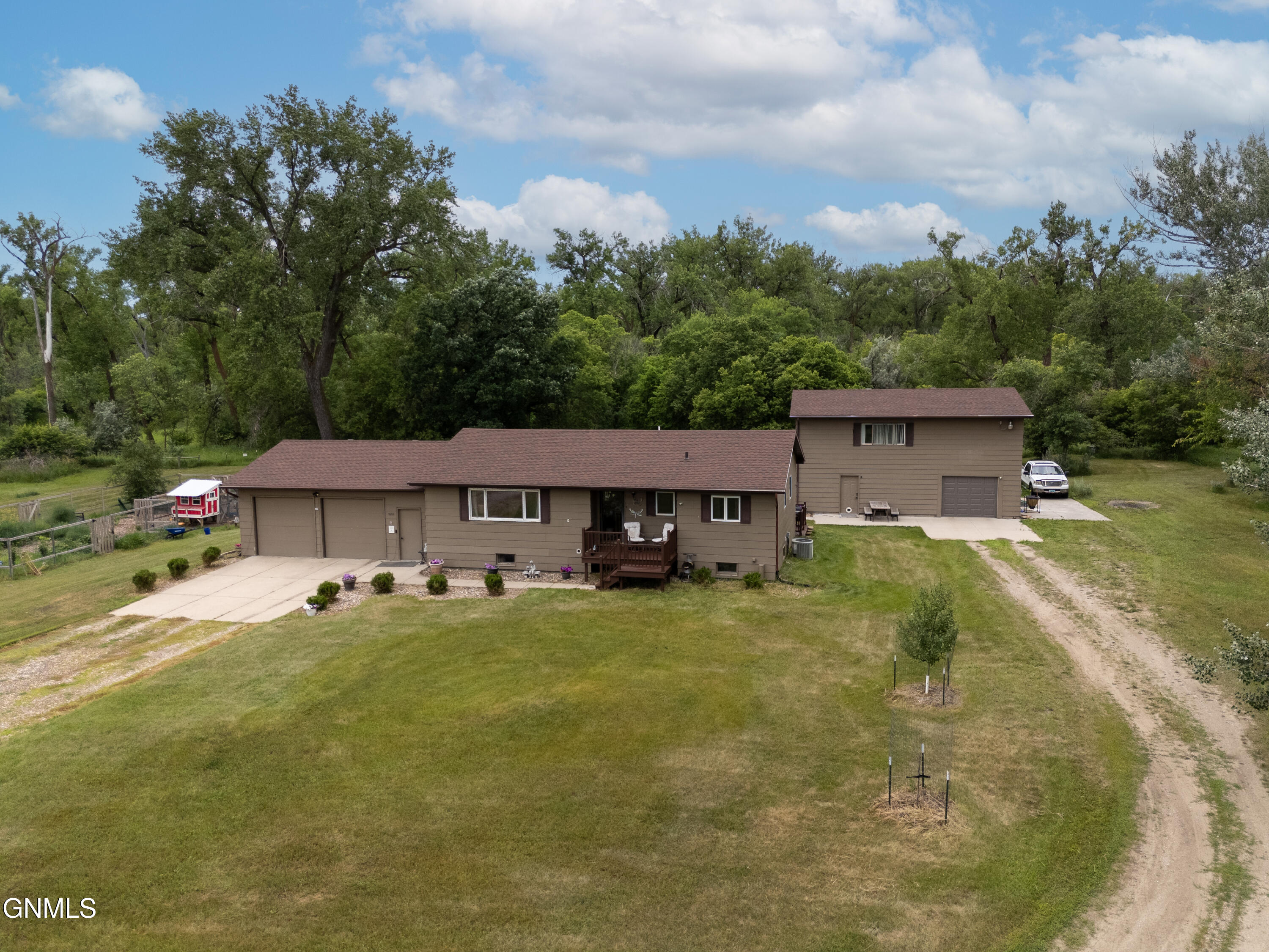 7650 Dogwood Drive, Bismarck, ND 58504