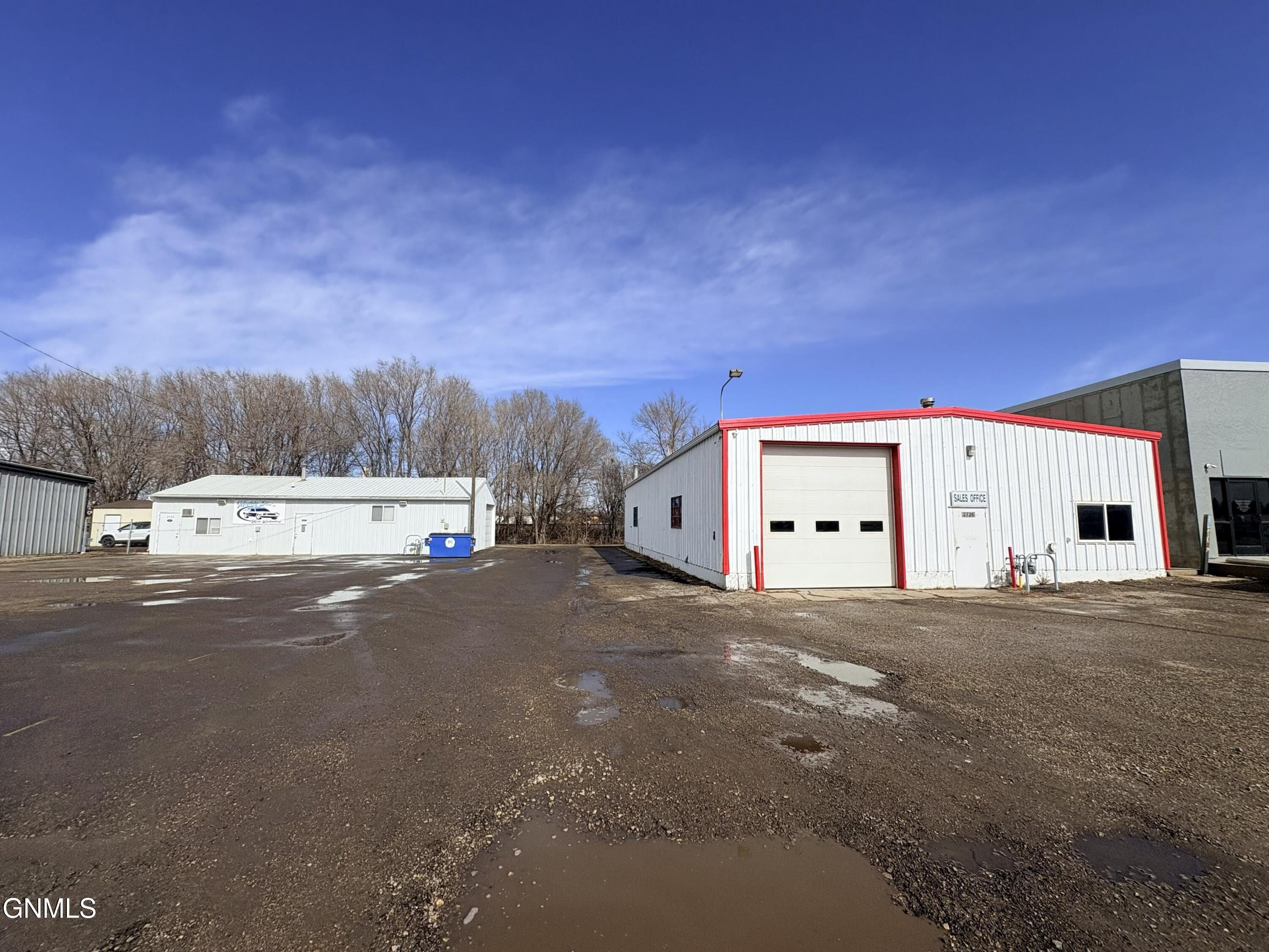 2722 Memorial Highway SE, Mandan, ND 58554