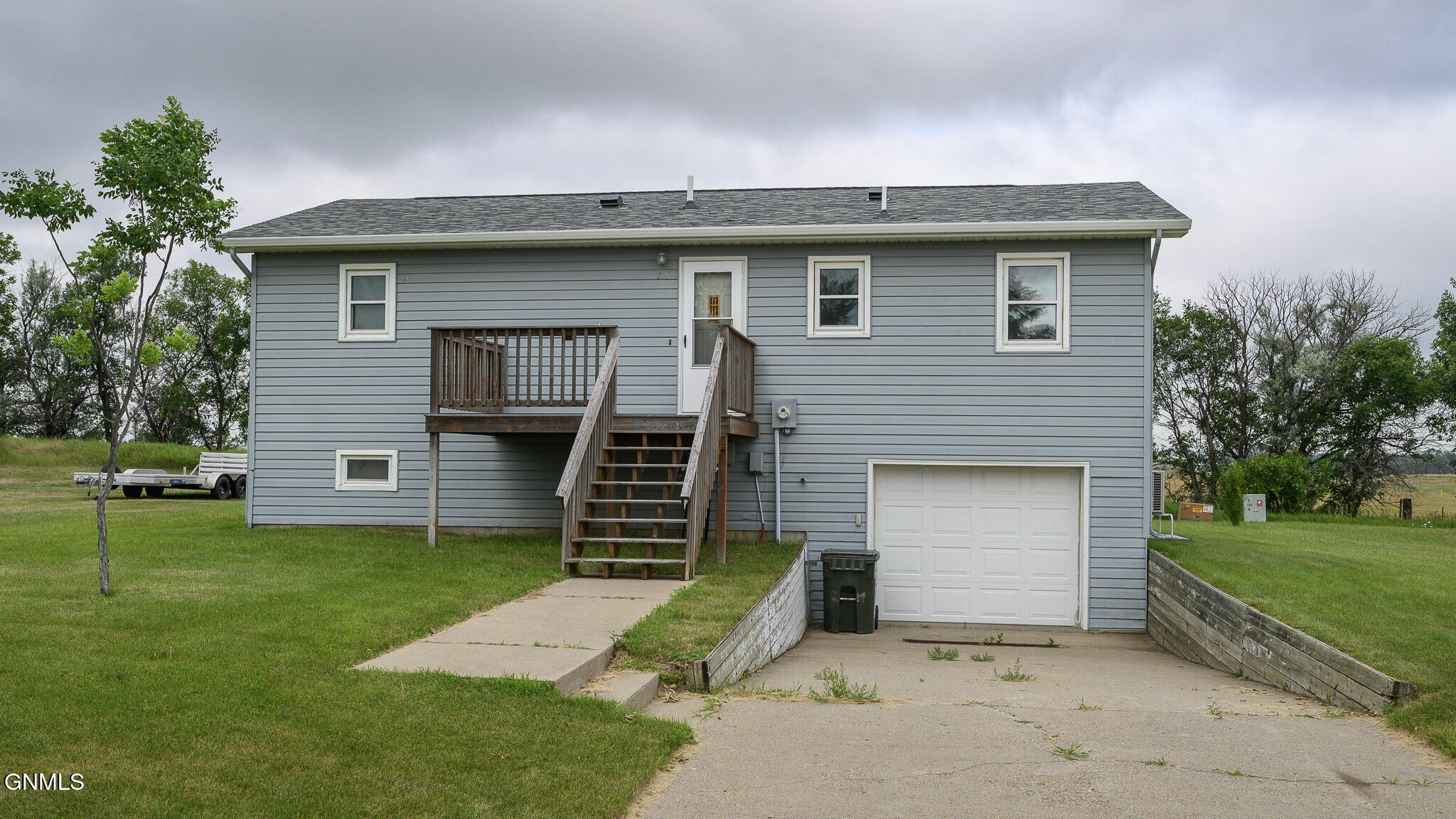 15 13th Avenue SW, Hazen, ND 58545