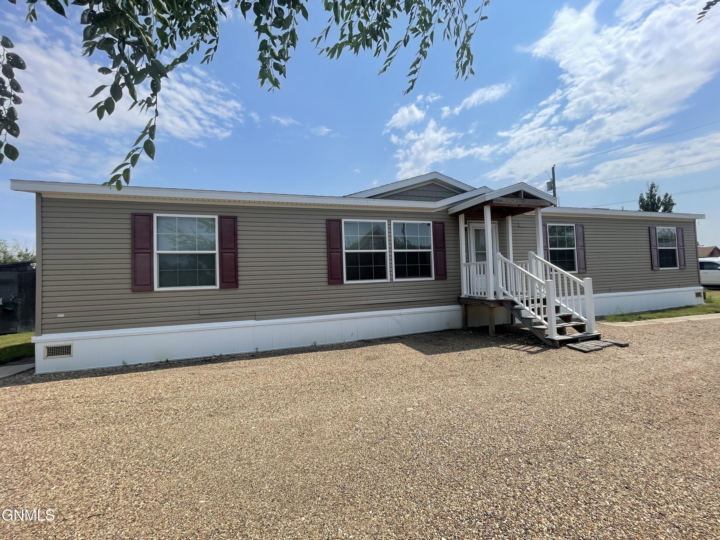310 Central Avenue, Plentywood, MT 59254