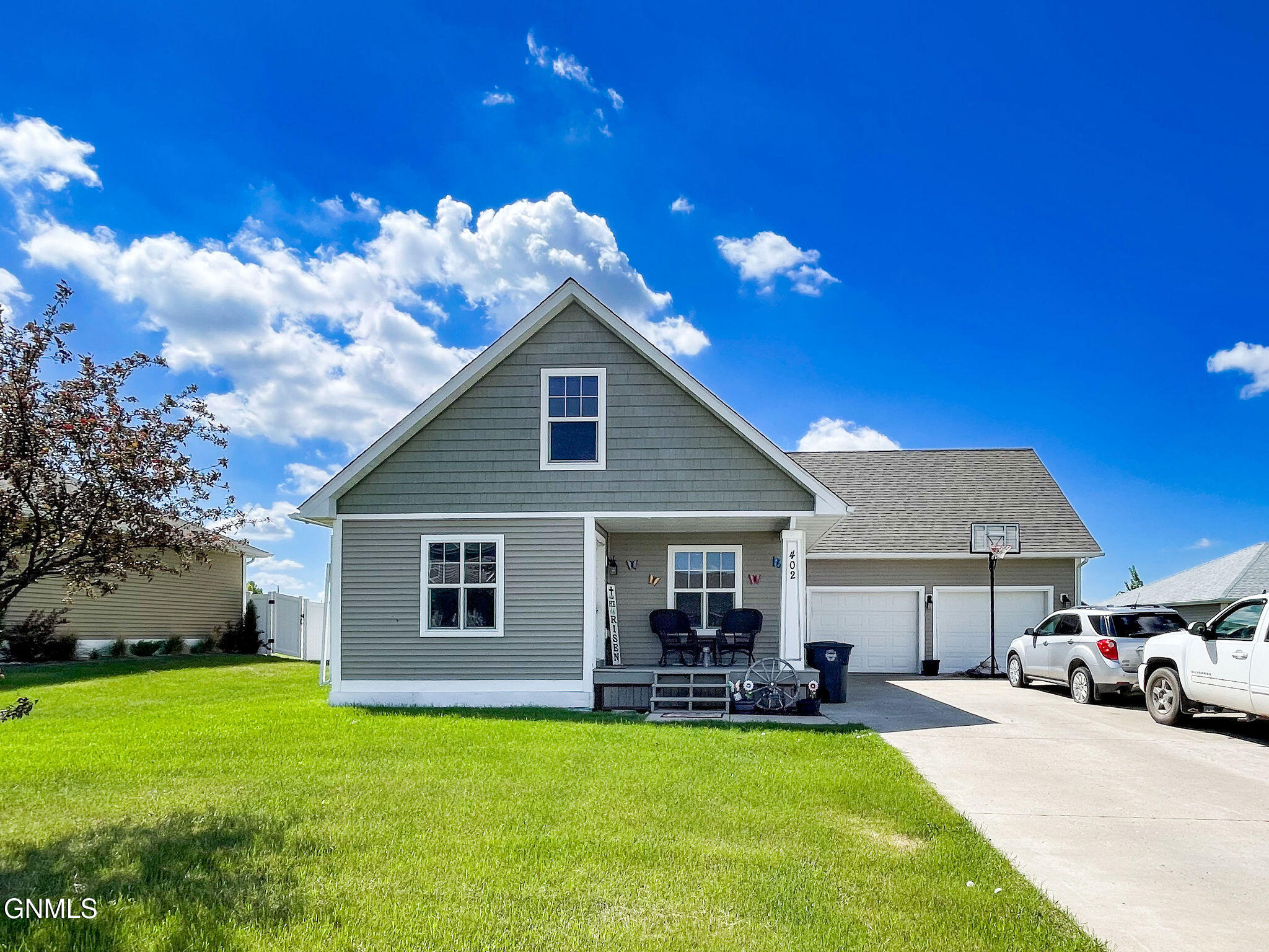 402 9th Avenue SE, Stanley, ND 58784