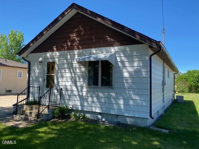 317 3rd Avenue NW, Beulah, ND 58523