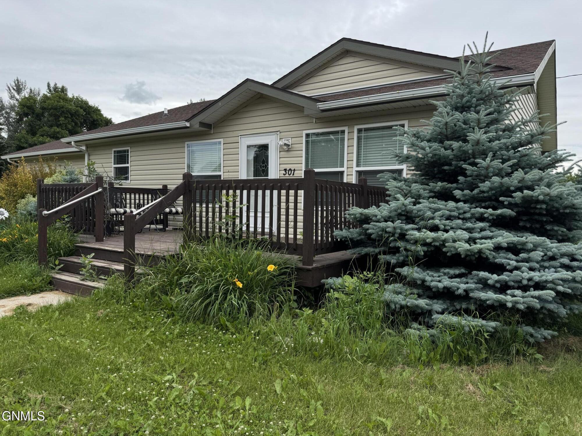 301 1st Street NW, Bowbells, ND 58721