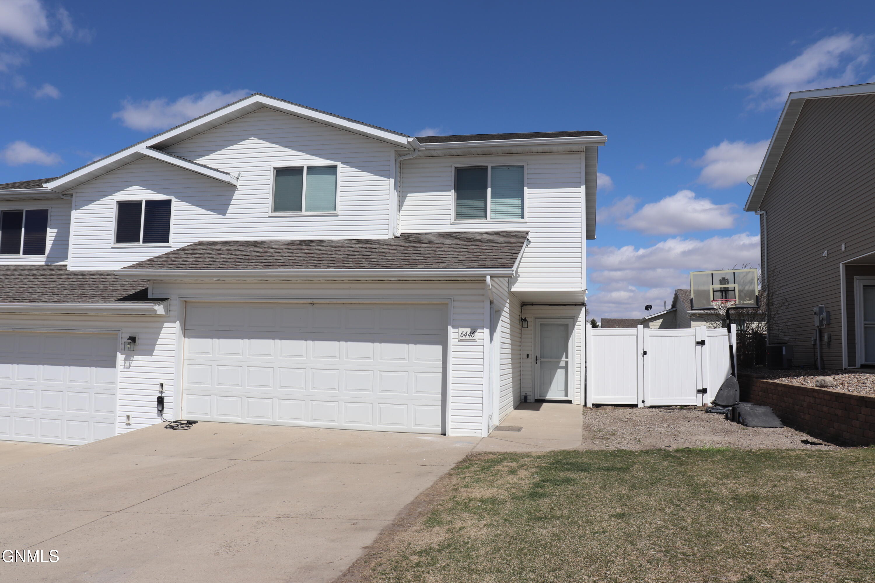 6446 Reily Road, Lincoln, ND 58504