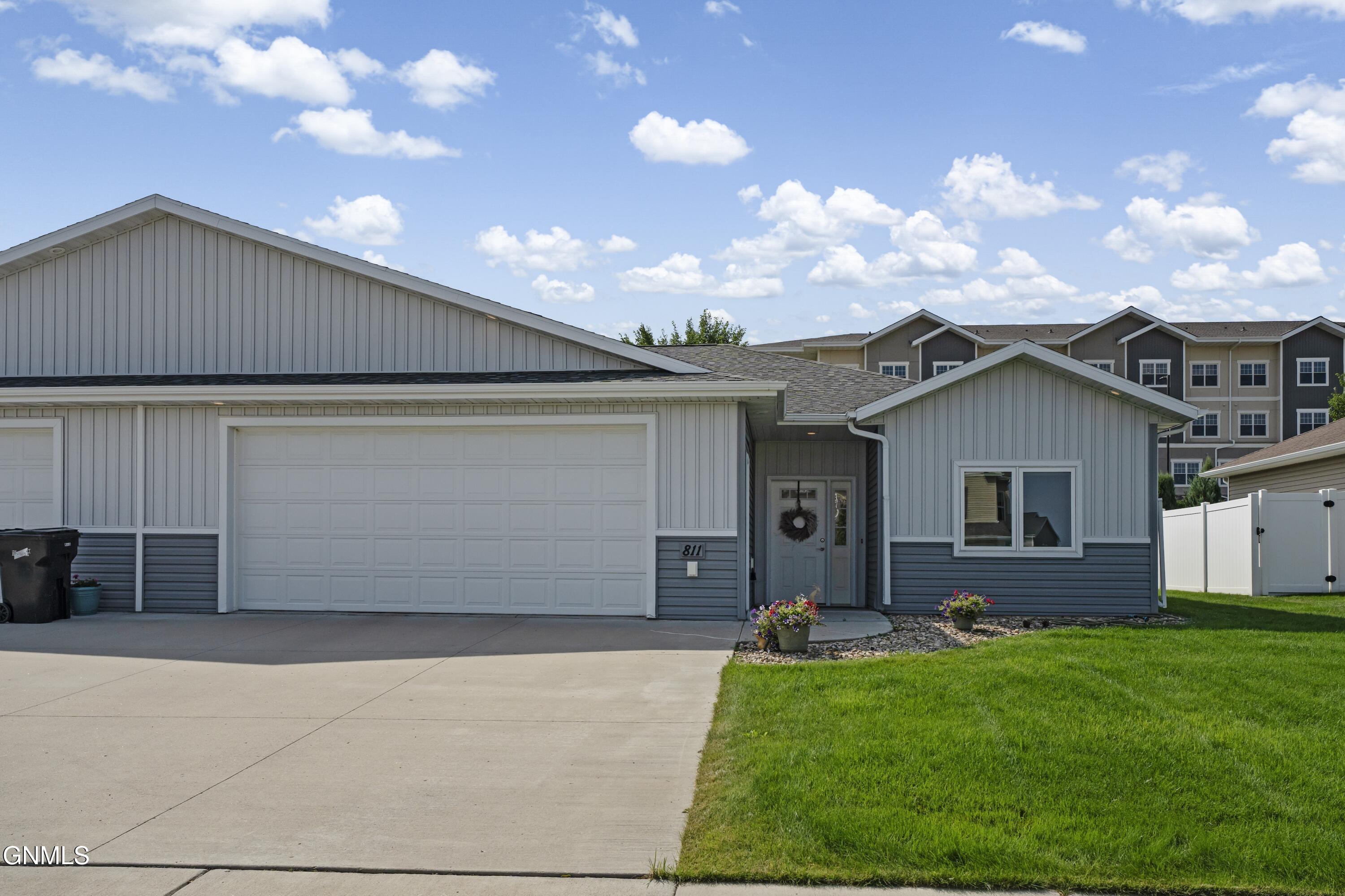 811 Bremner Avenue, Bismarck, ND 58503