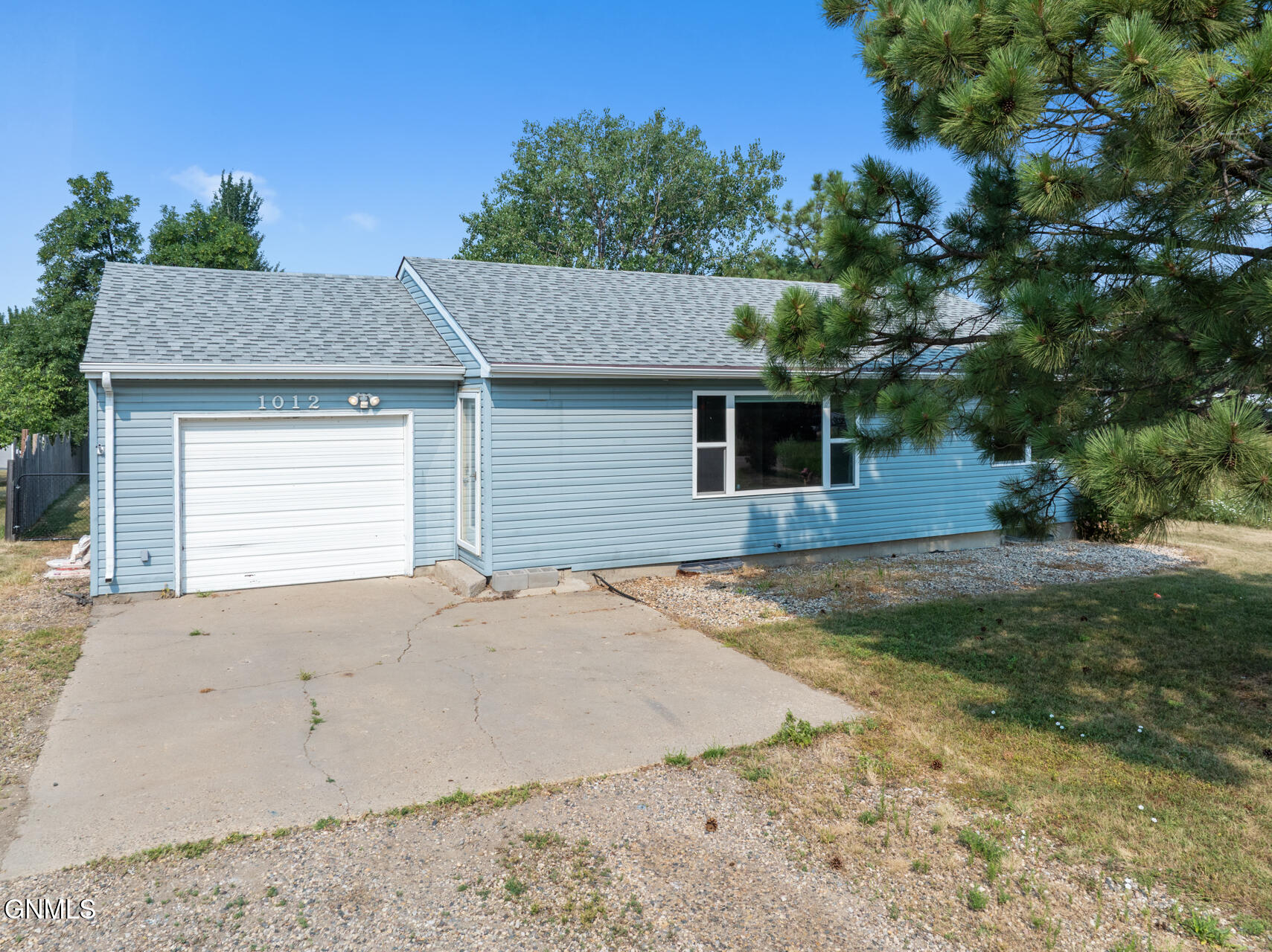 1012 44th Street SE, Minot, ND 58701