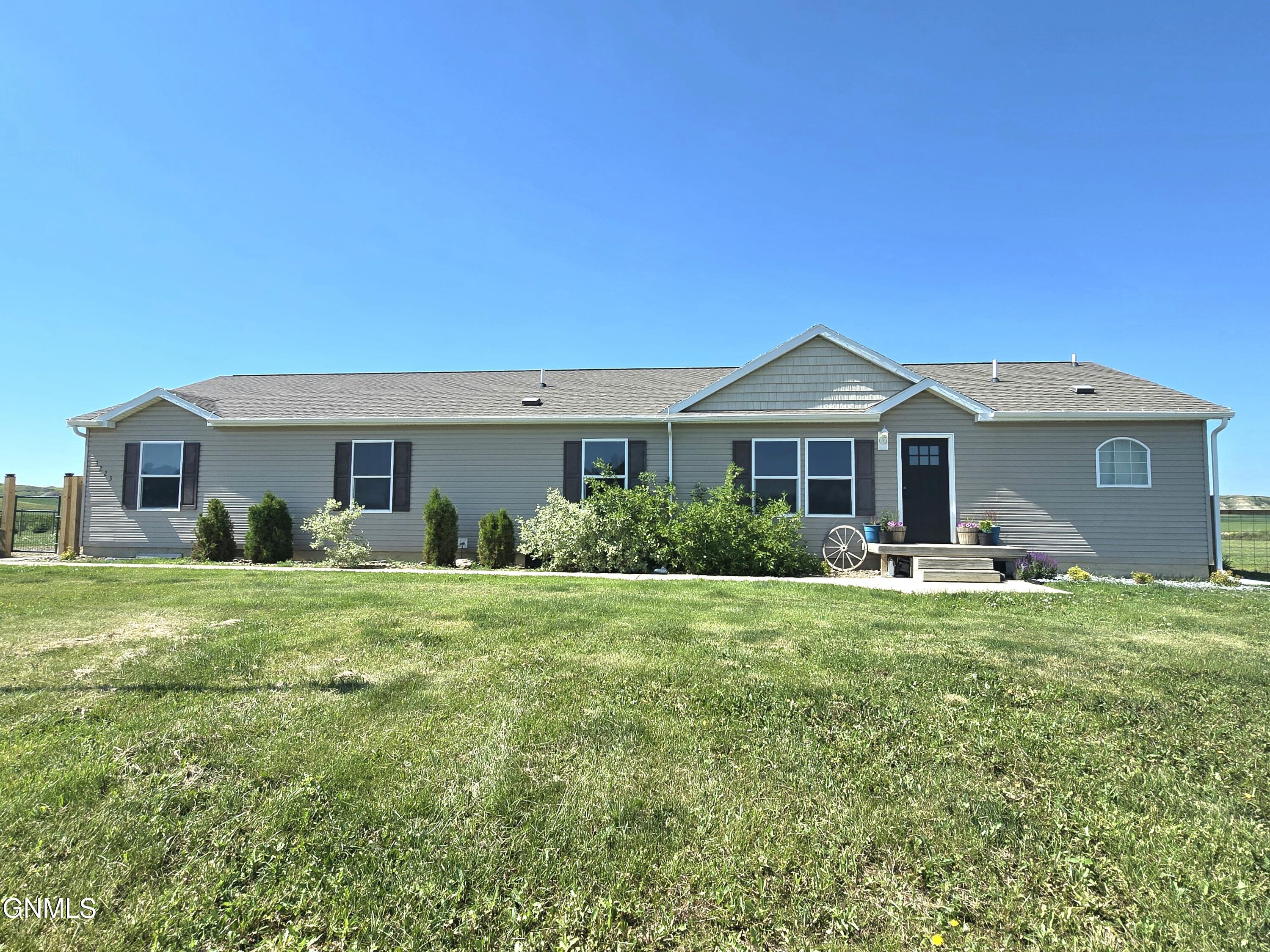 3223 125y Avenue NW, Watford City, ND 58854