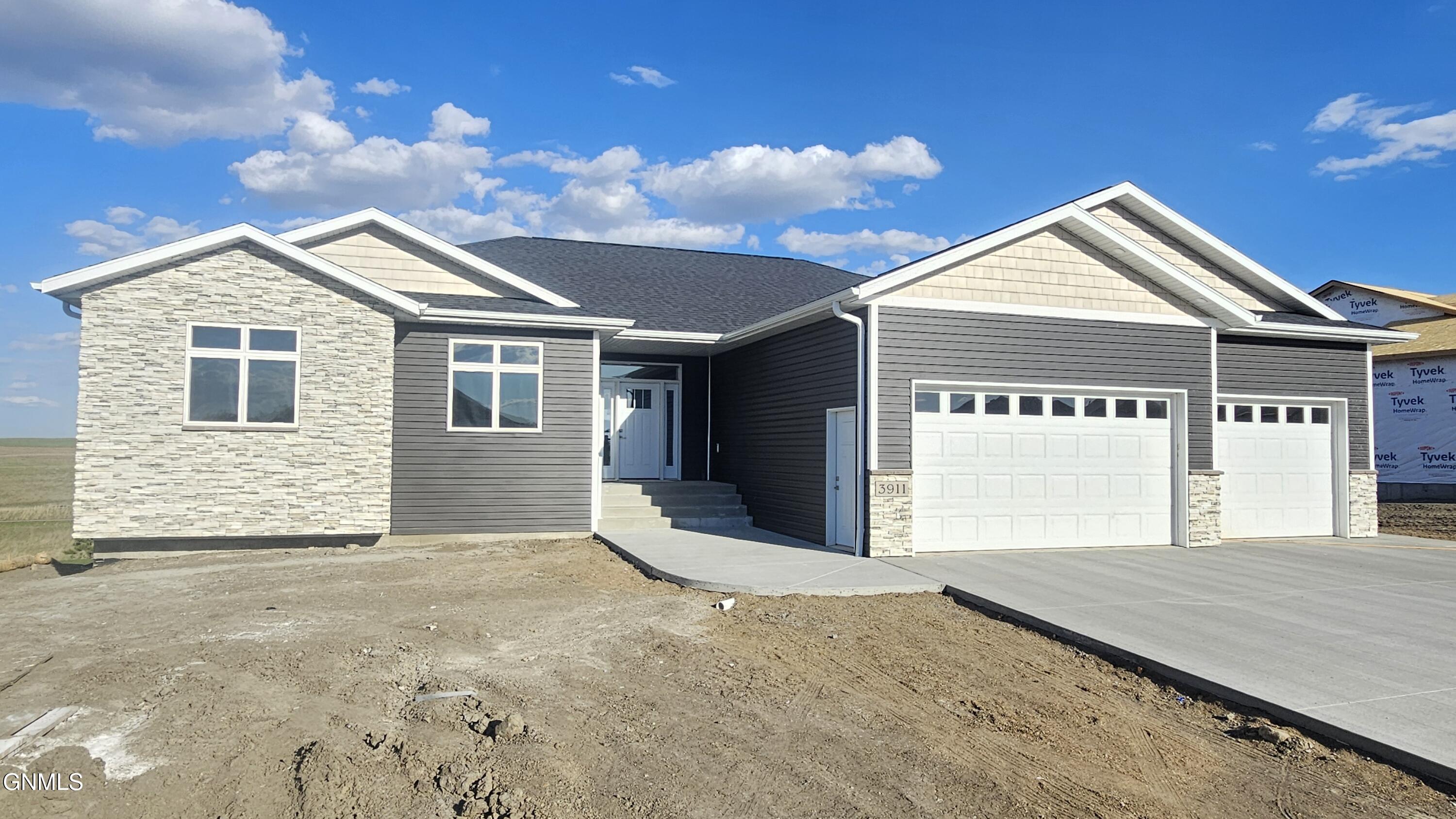 3911 Platinum Street, Bismarck, ND 58503