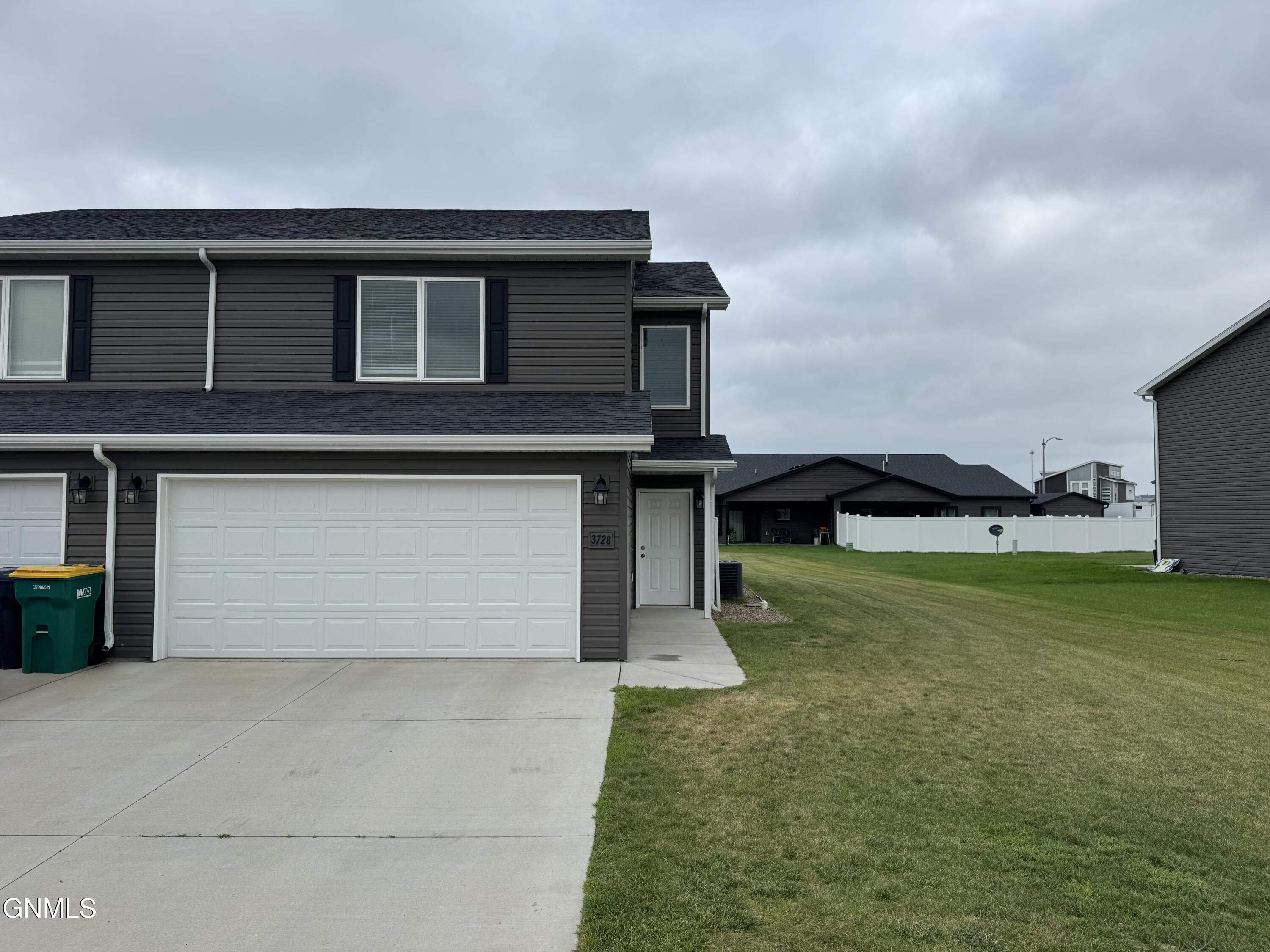 3728 24th Street SE, Mandan, ND 58554