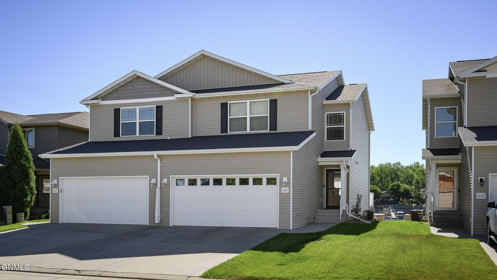 1313 Bayview Court, Bismarck, ND 58504