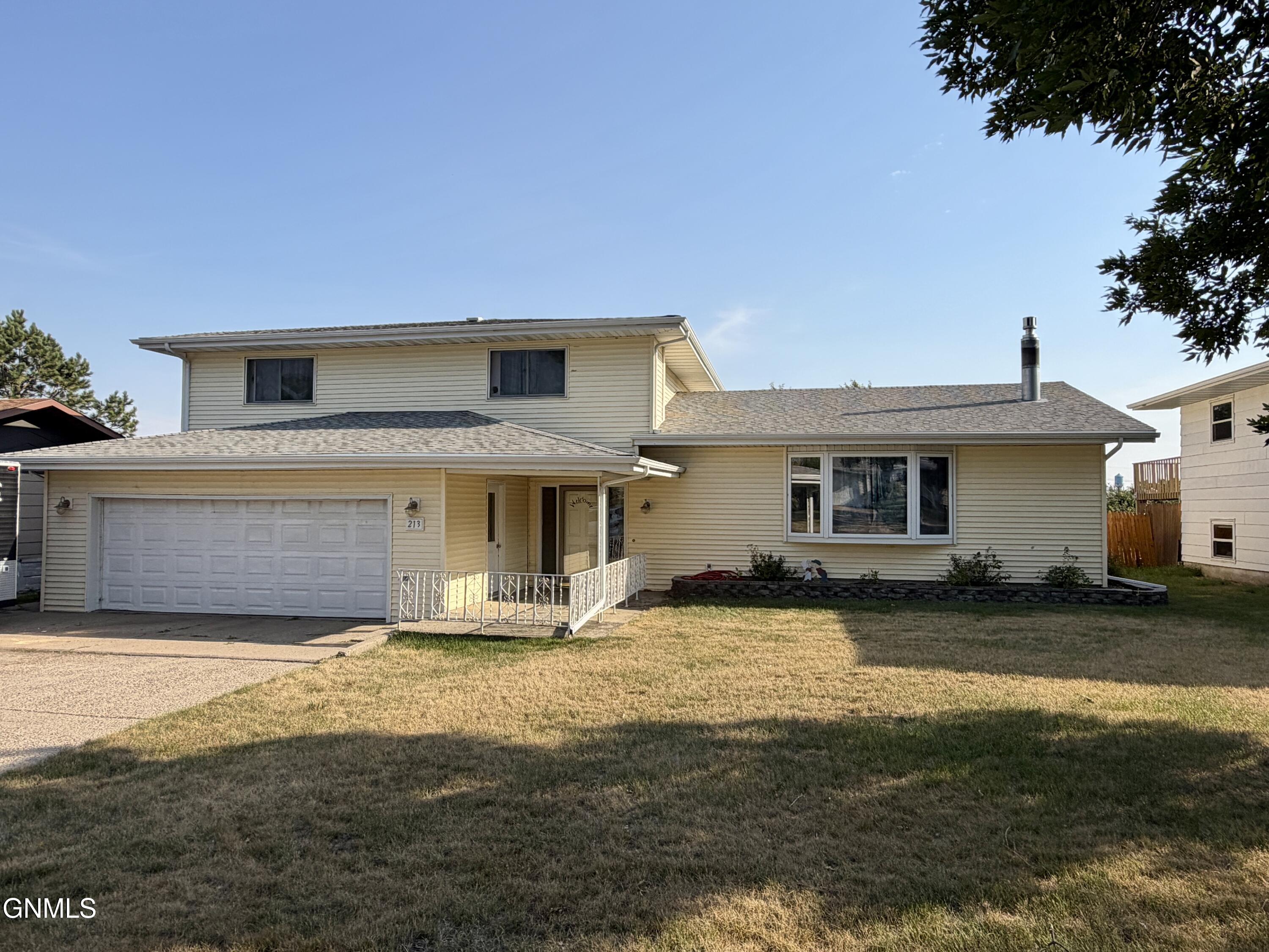 213 10th Street NE, Beulah, ND 58523