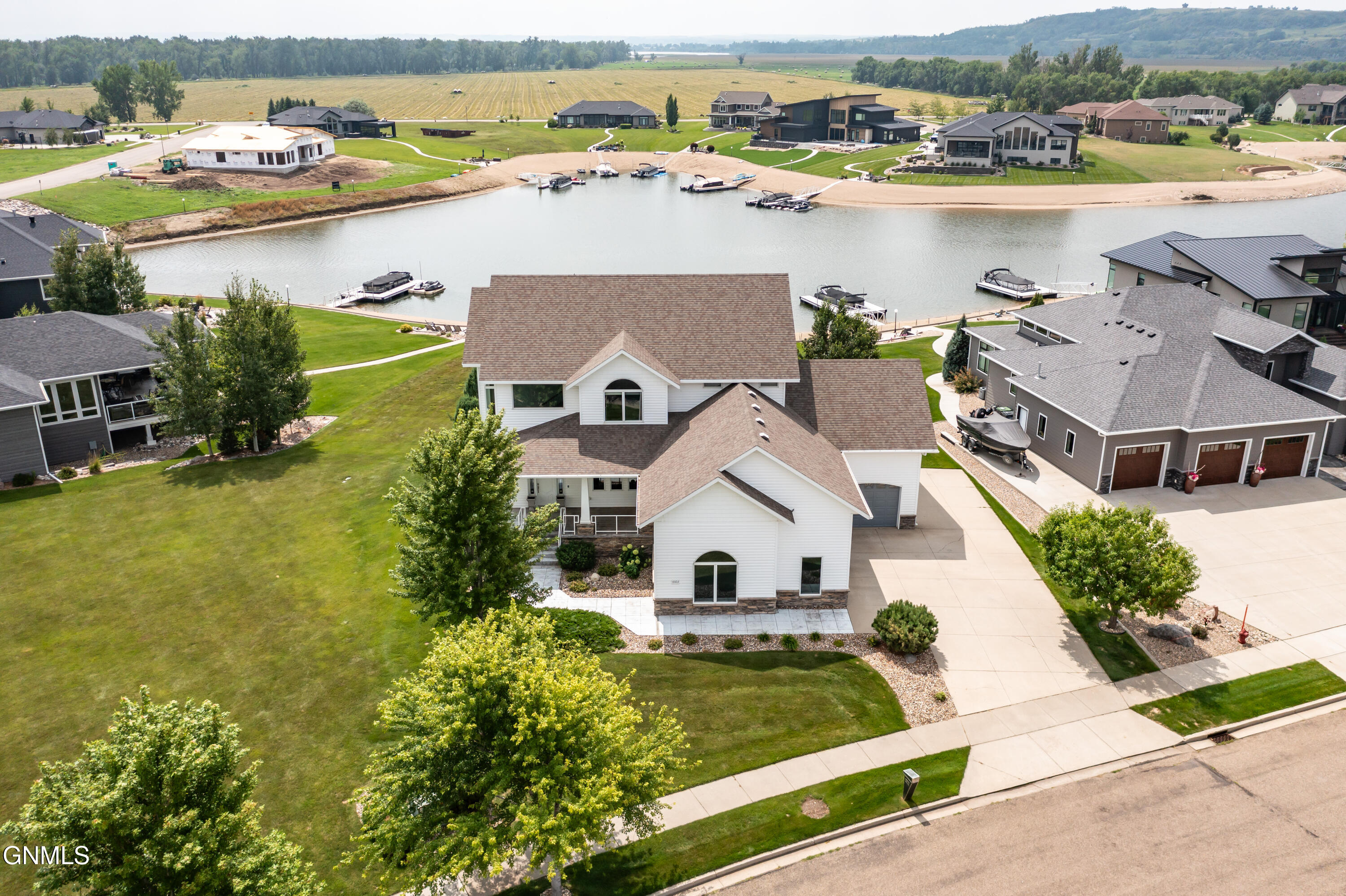 4303 Borden Harbor Place SE, Mandan, ND 58554