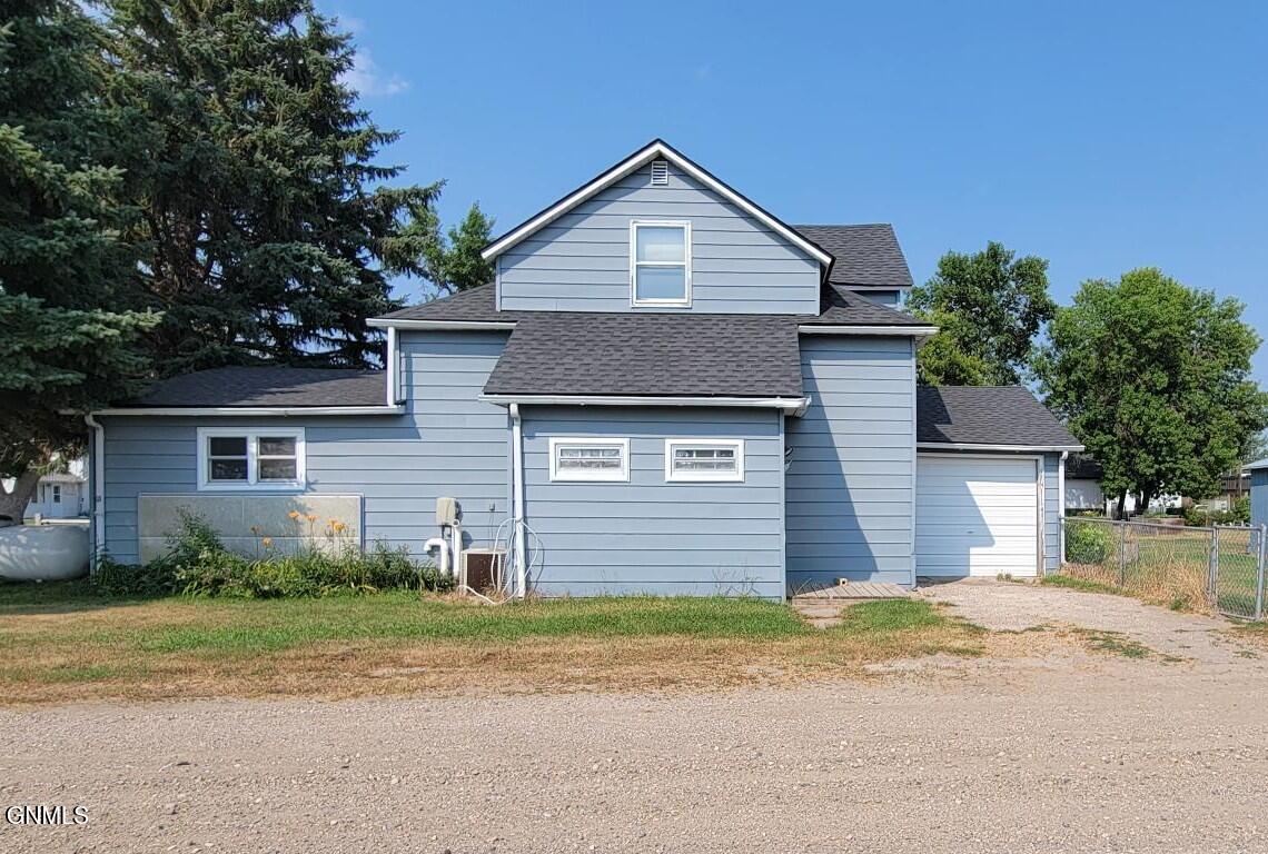 201 Railway, Wimbledon, ND 58492