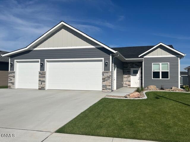 2122 34th Avenue SE, Mandan, ND 58554