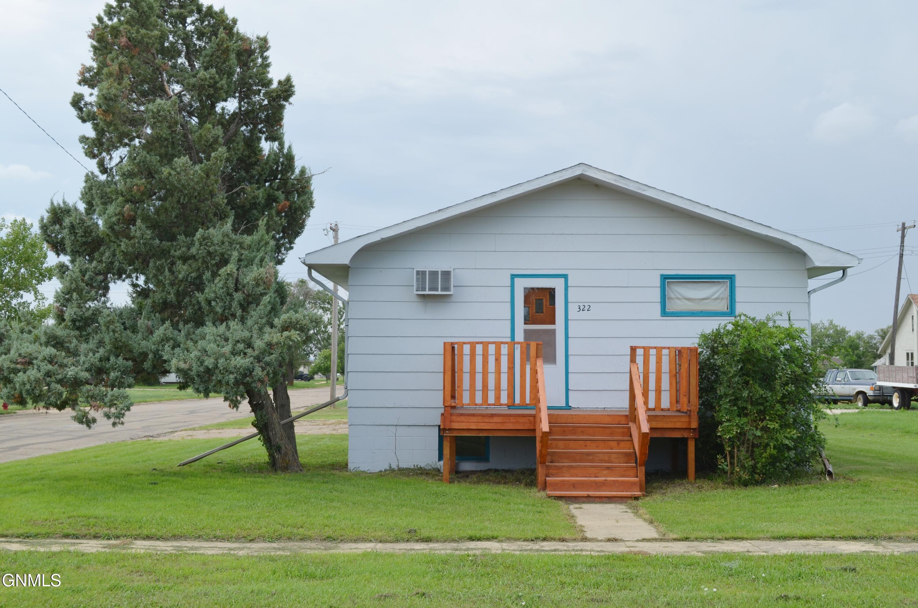 322 Third Avenue E, New Leipzig, ND 58562