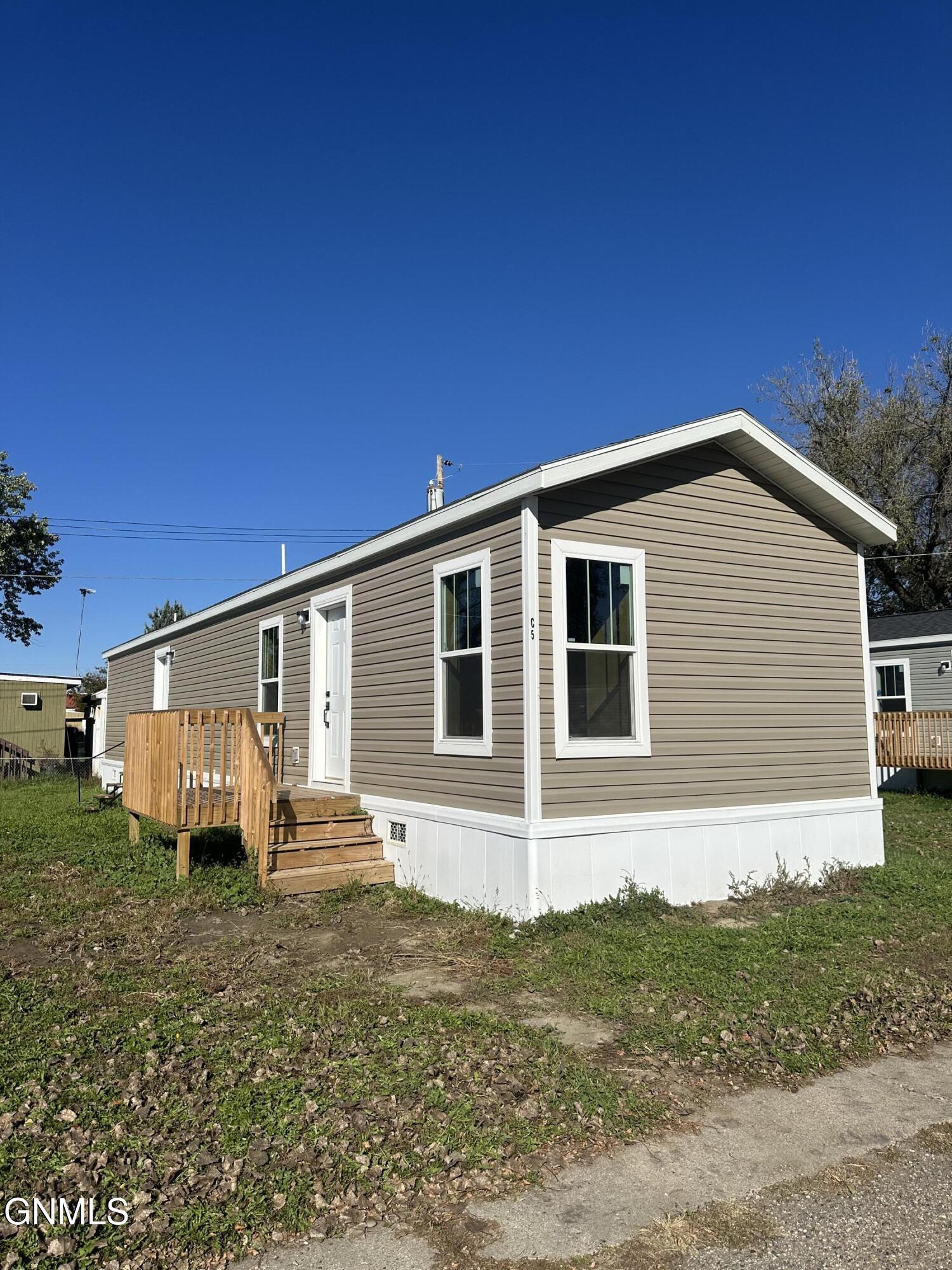 703 6th Avenue SE, C5, Mandan, ND 58554