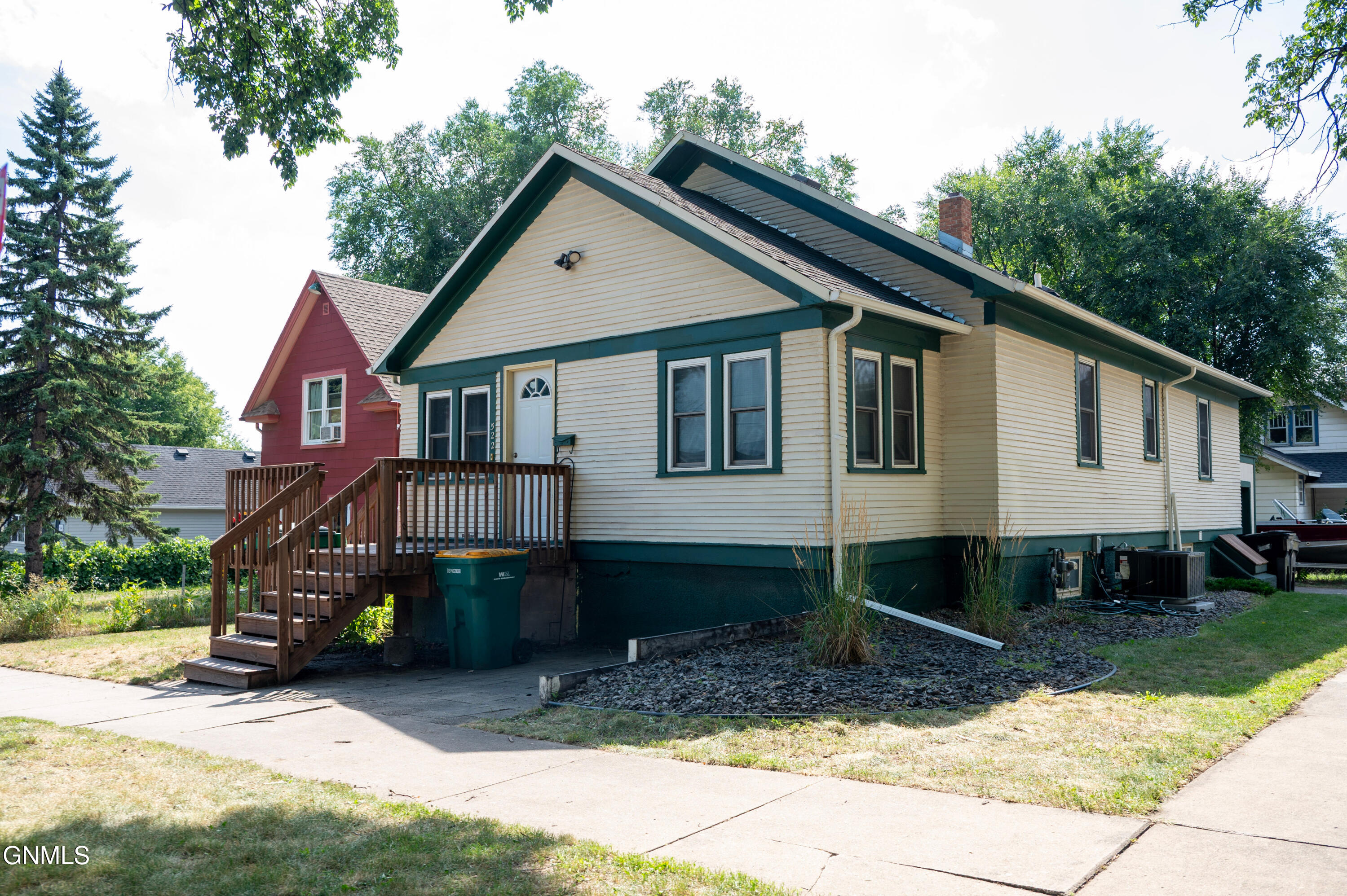 522 11th Street, Bismarck, ND 58501