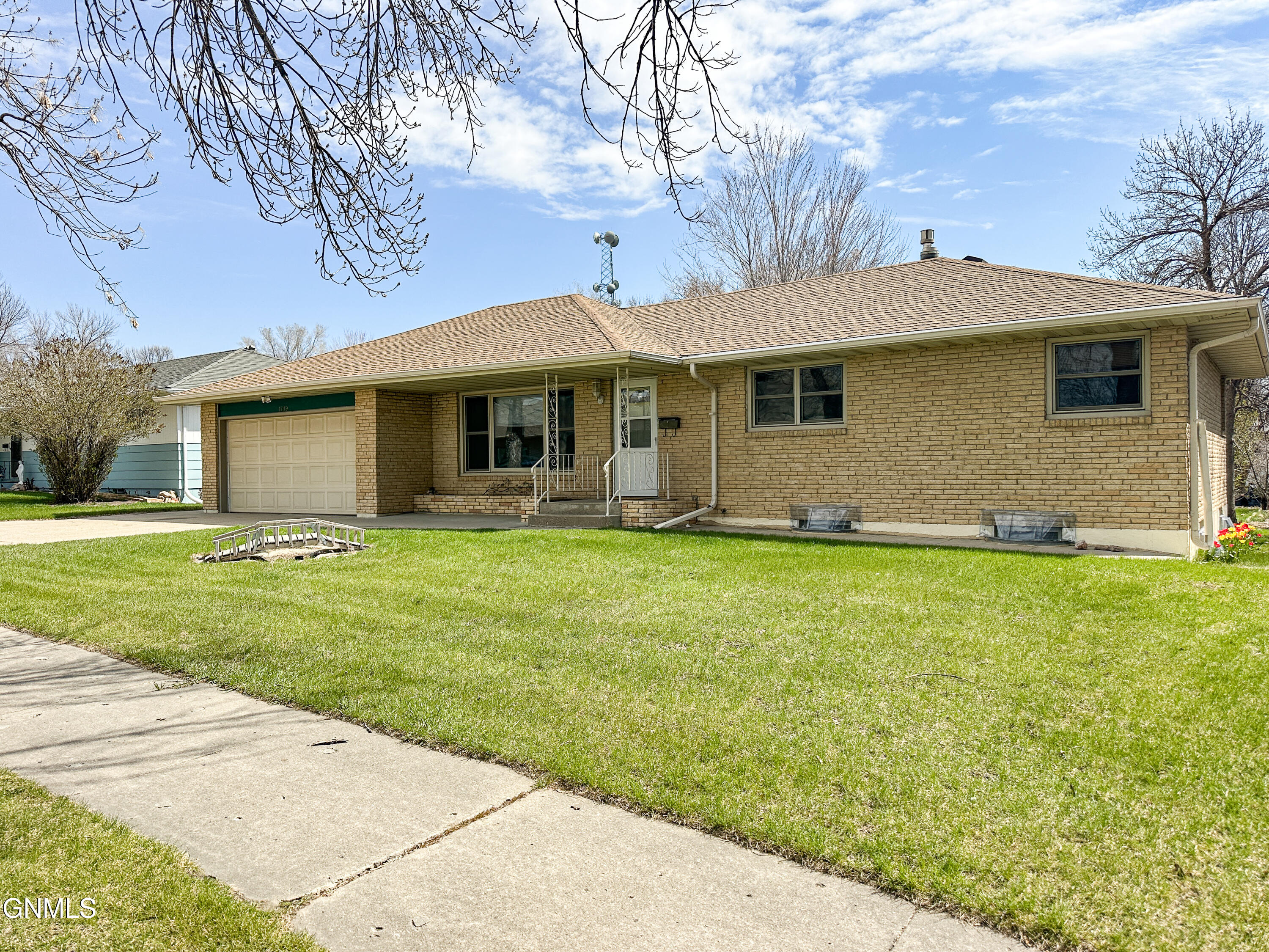1719 13th Street, Bismarck, ND 58501