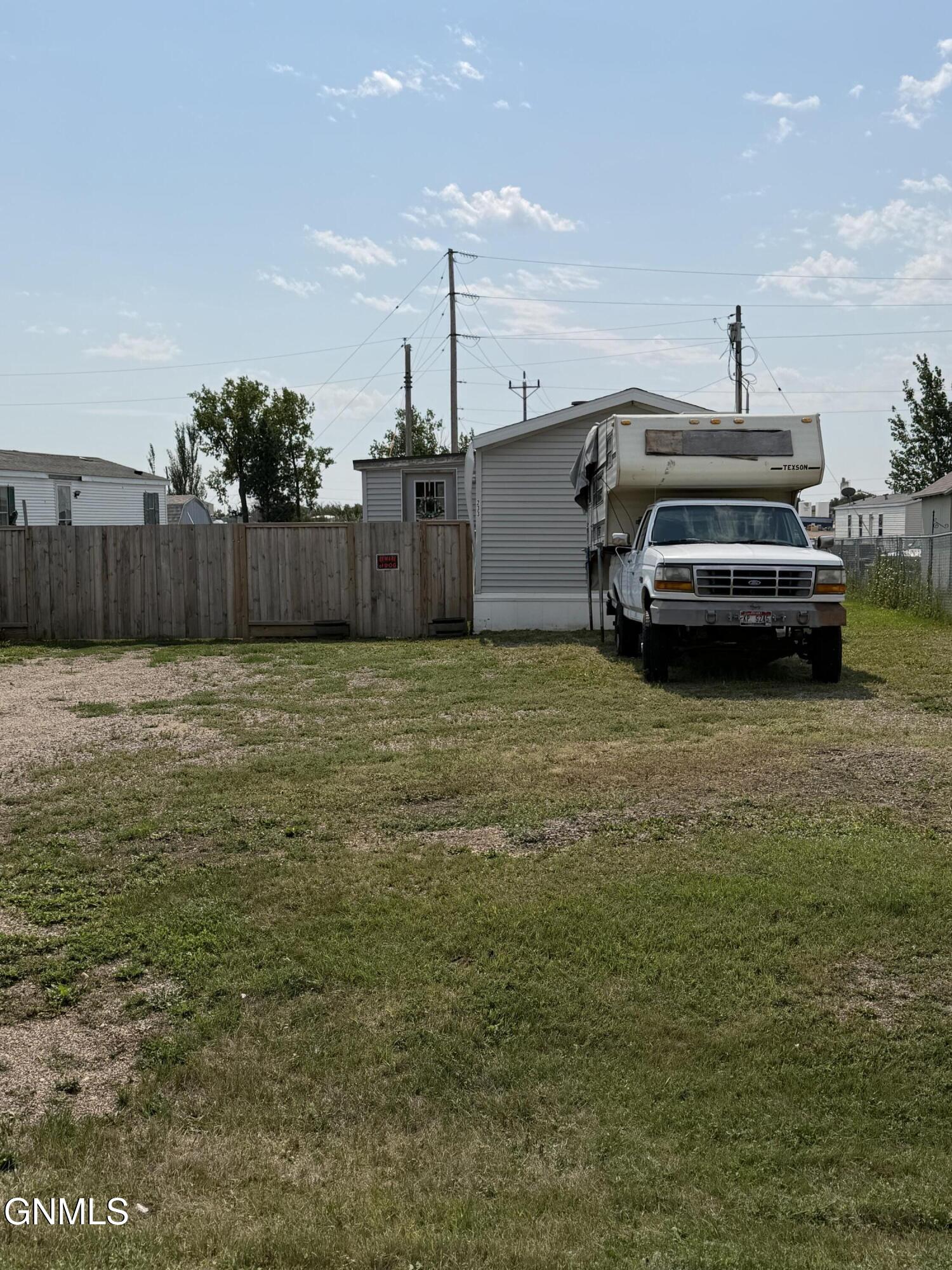 233 4th Street SE, Tioga, ND 58852