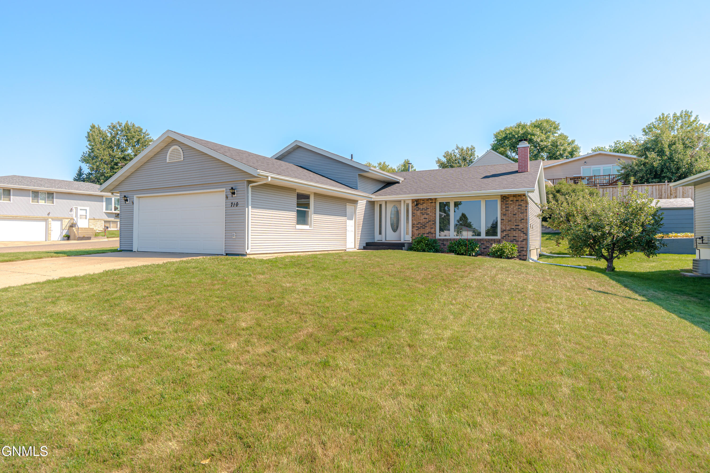 710 3rd Avenue NE, Mandan, ND 58554