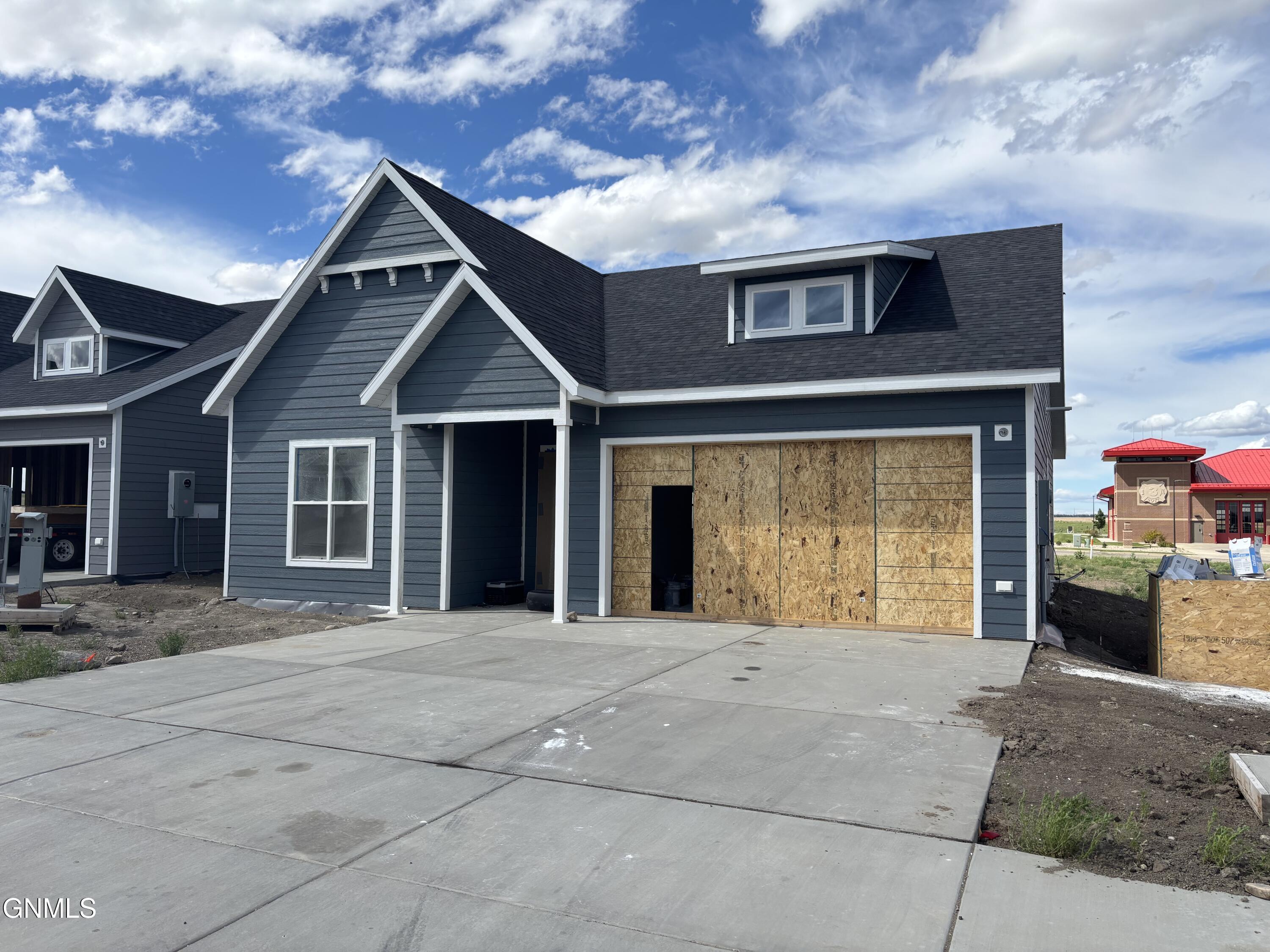 3310 36th Street W, Williston, ND 58801