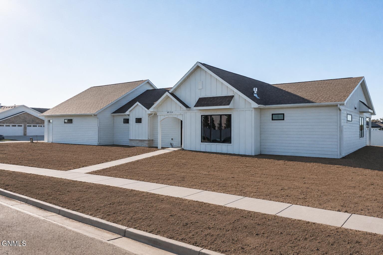 314 Lennox Drive, Bismarck, ND 58504