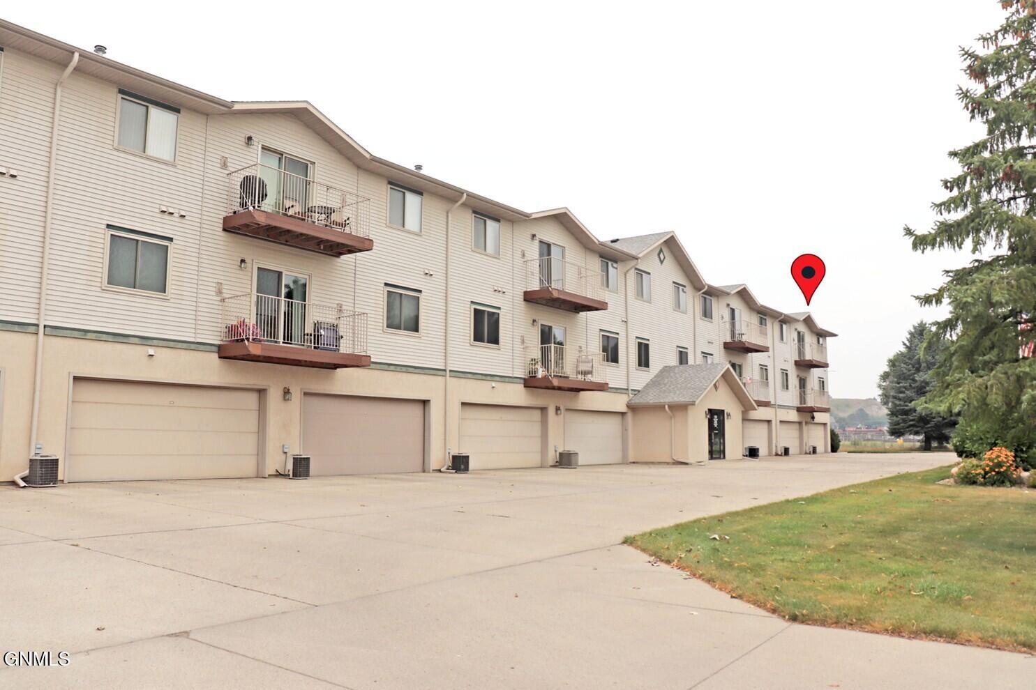 131 3rd Avenue SE, 302, Mandan, ND 58554